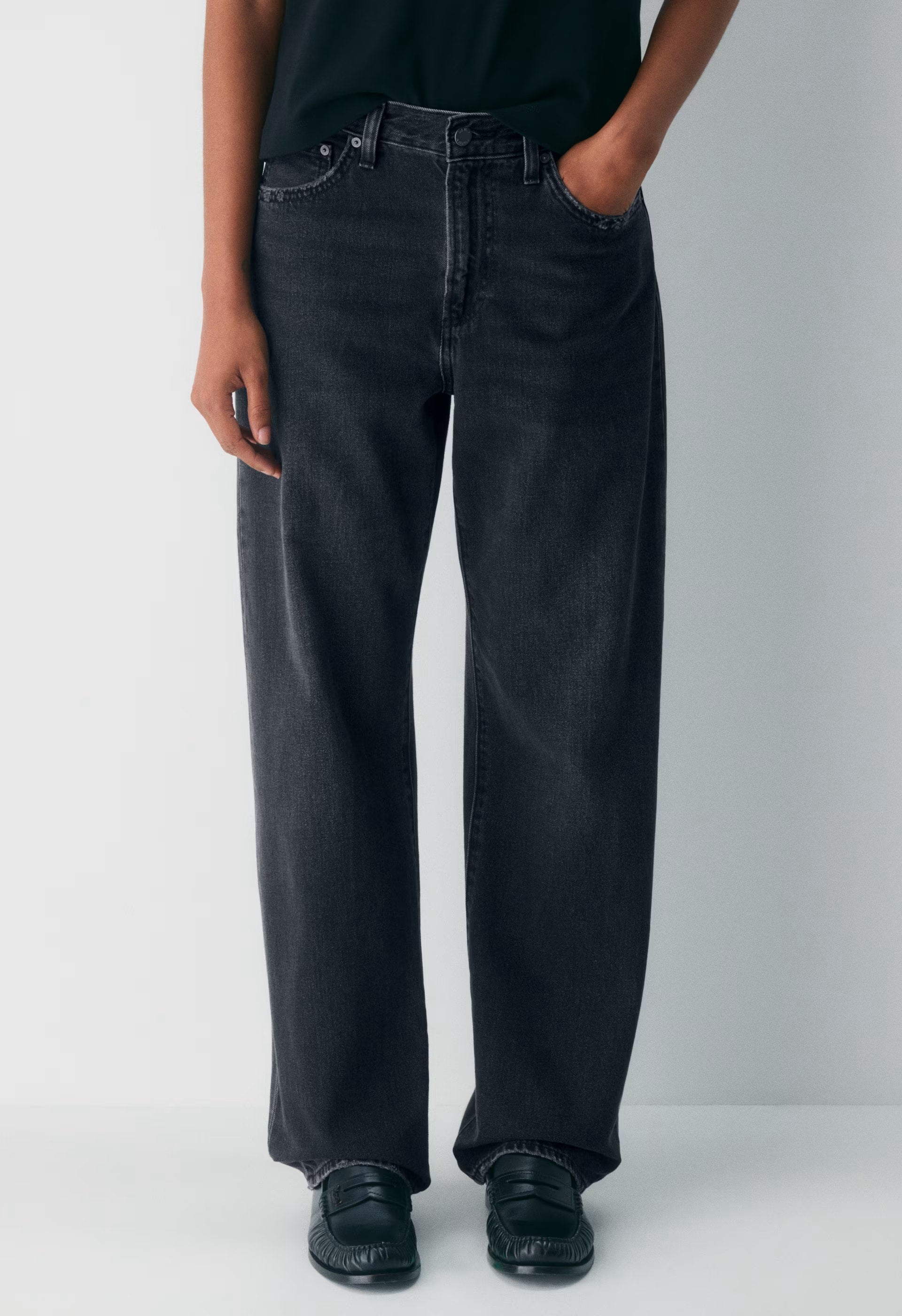 Denim Forum The '90s Marlo Hi-Rise Baggy Jean - BLACK EYELINER