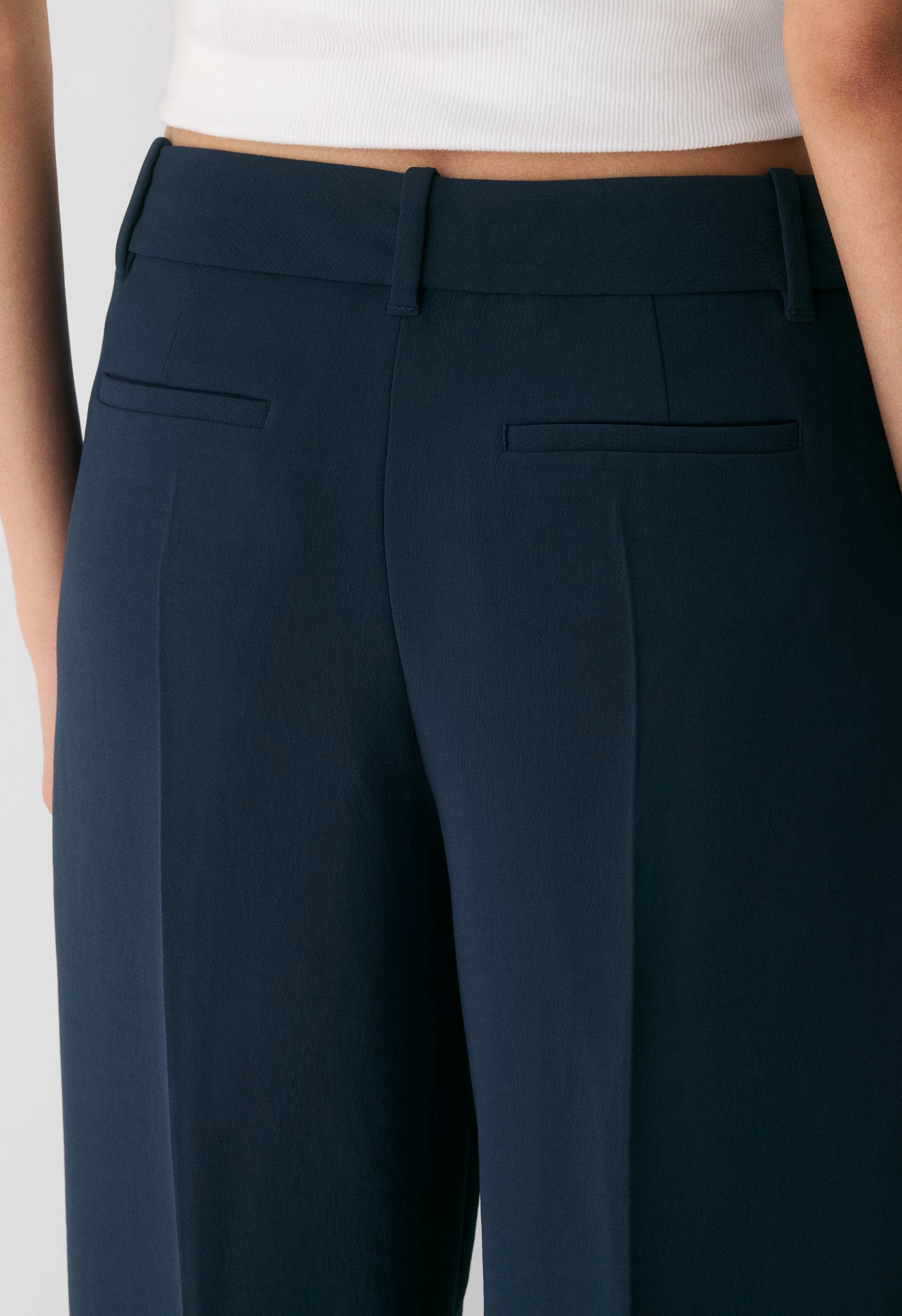The Effortless Pant™ Lo-Rise - Crepette™ - ADMIRAL