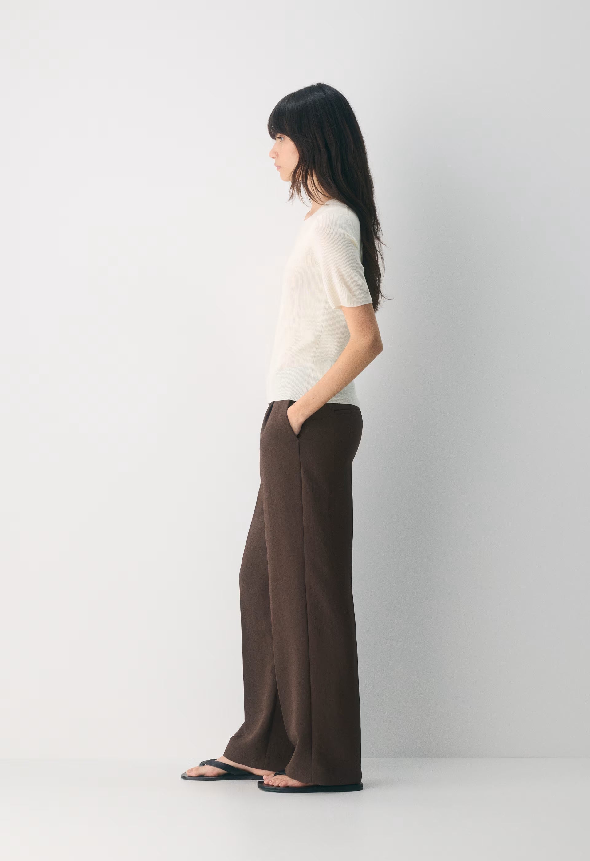 The Effortless Pant™ Lo-Rise - Crepette™ - RICH MOCHA BROWN