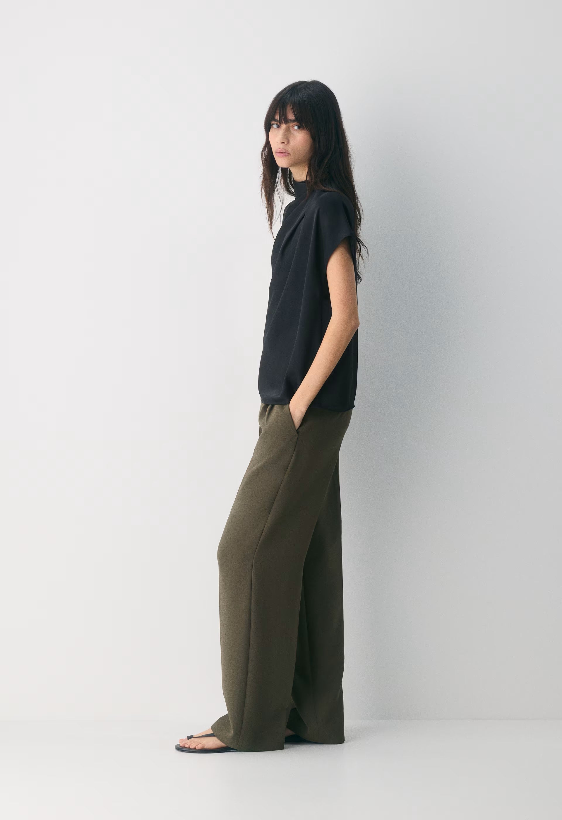 The Effortless Pant™ Lo-Rise - Crepette™ - DARK OLIVE