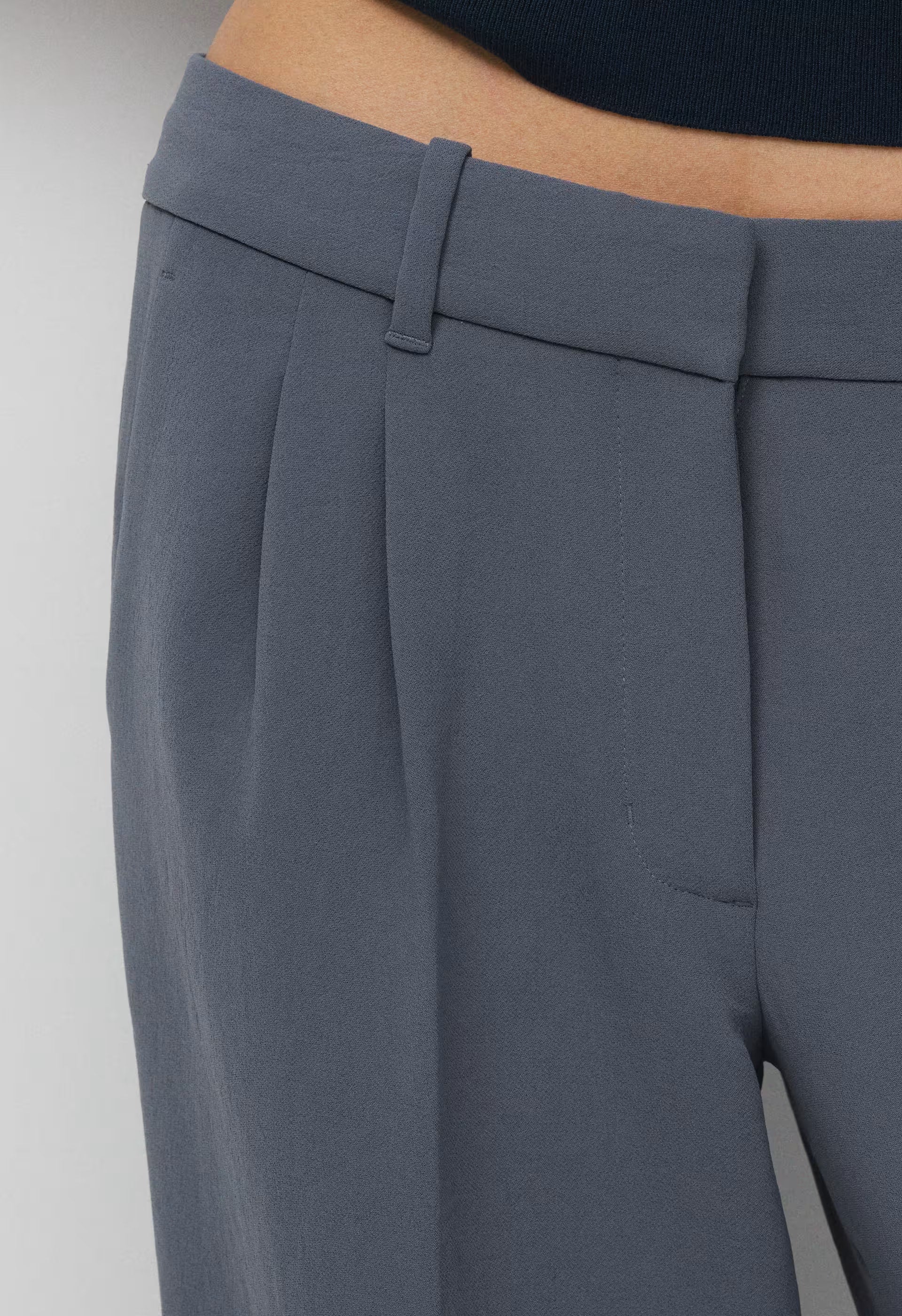 The Effortless Pant™ Lo-Rise - Crepette™ - VINTAGE NAVY