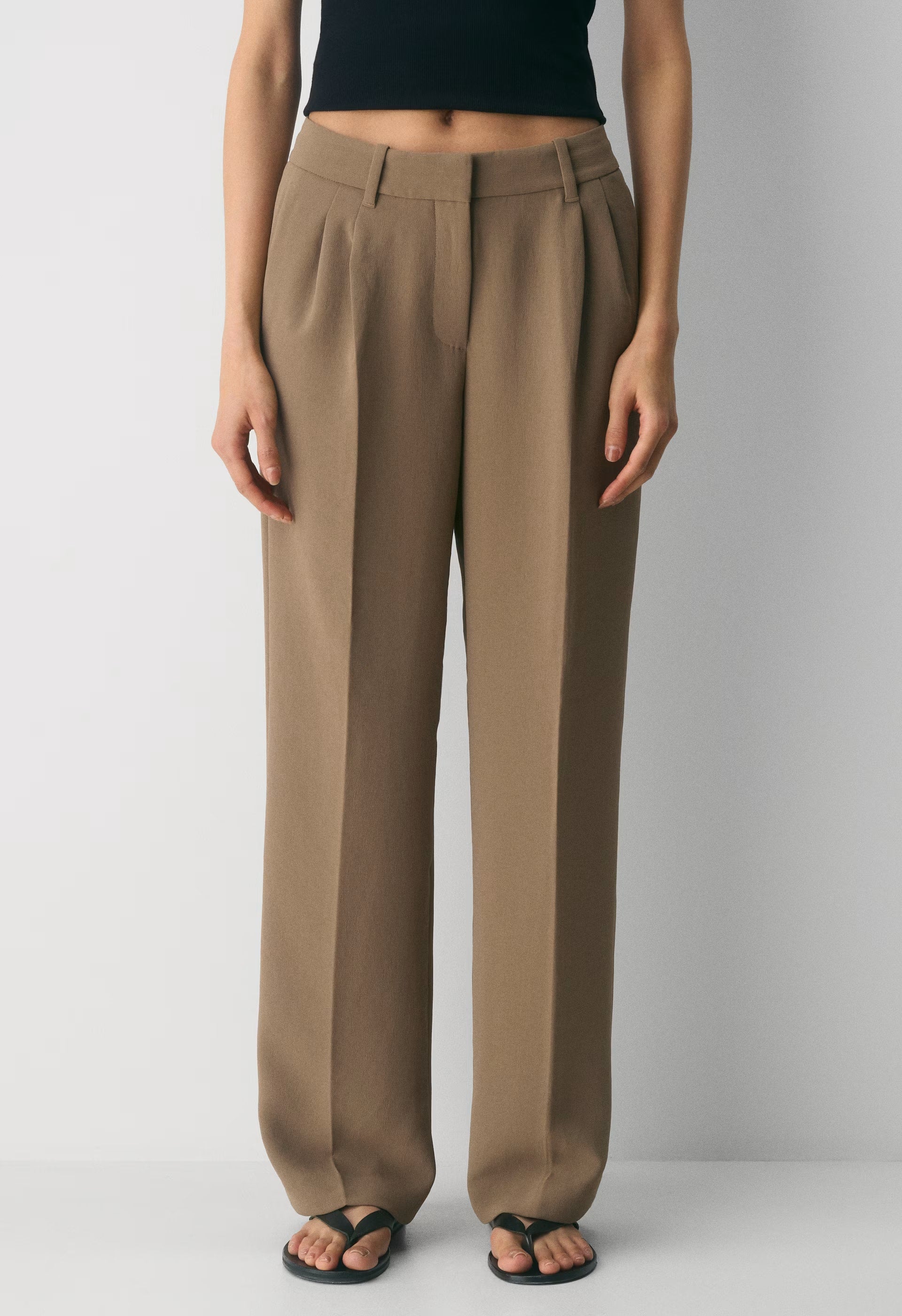 The Effortless Pant™ Lo-Rise - Crepette™ - FOLIO TAUPE