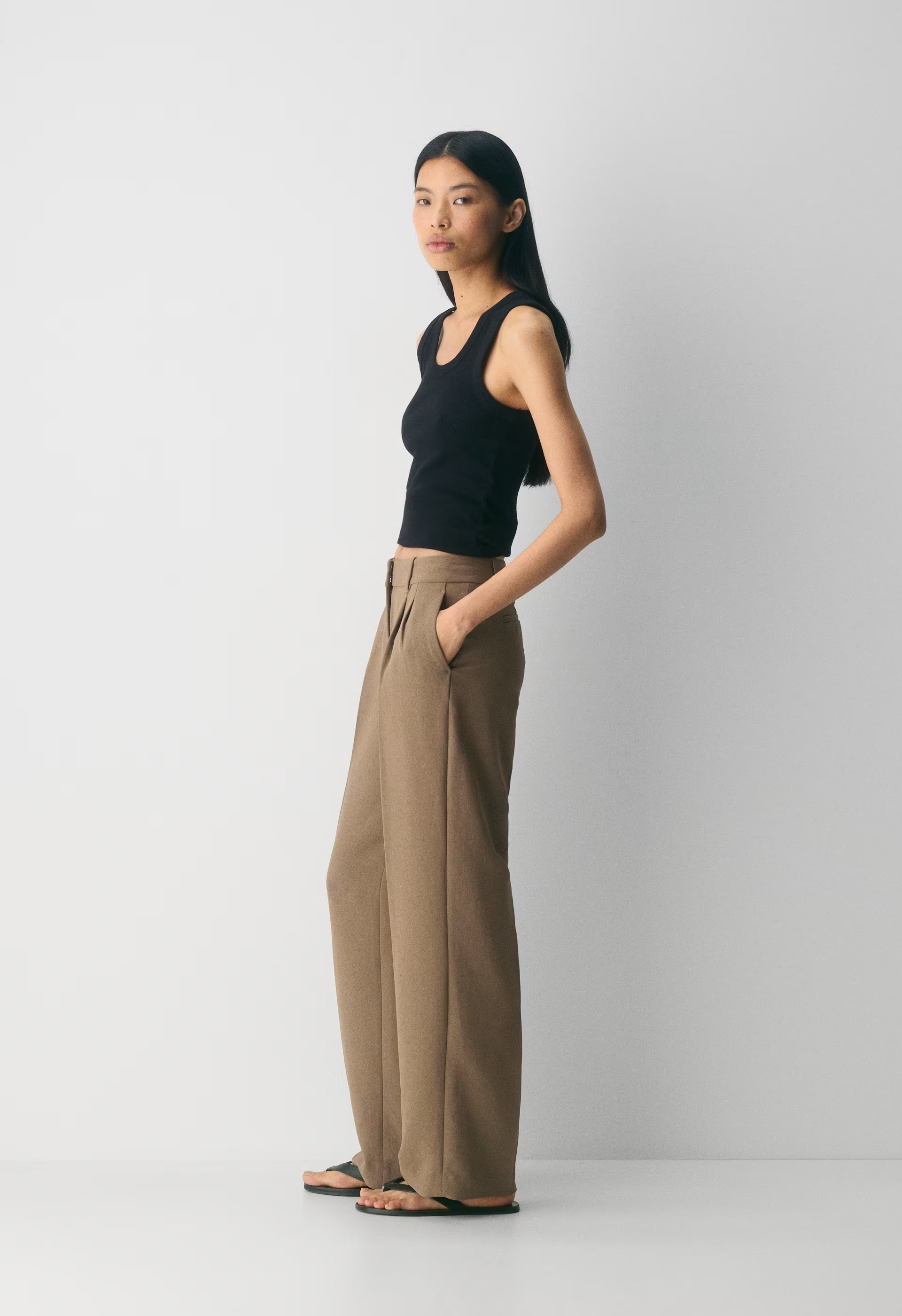 The Effortless Pant™ Lo-Rise - Crepette™ - FOLIO TAUPE