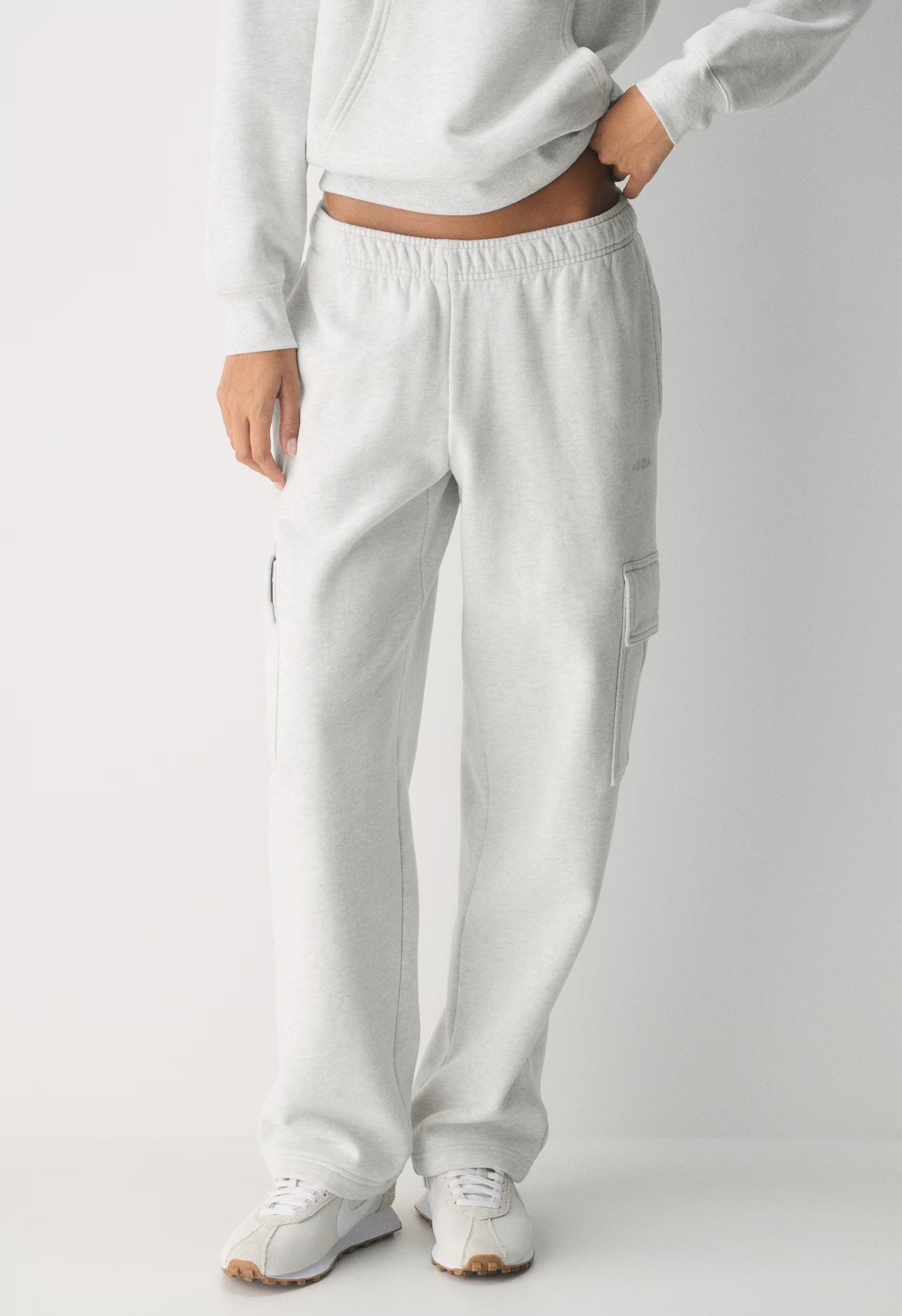 Cozy Sweatfleece Mega Cargo™ Sweatpant - HEATHER CLOUD WHITE