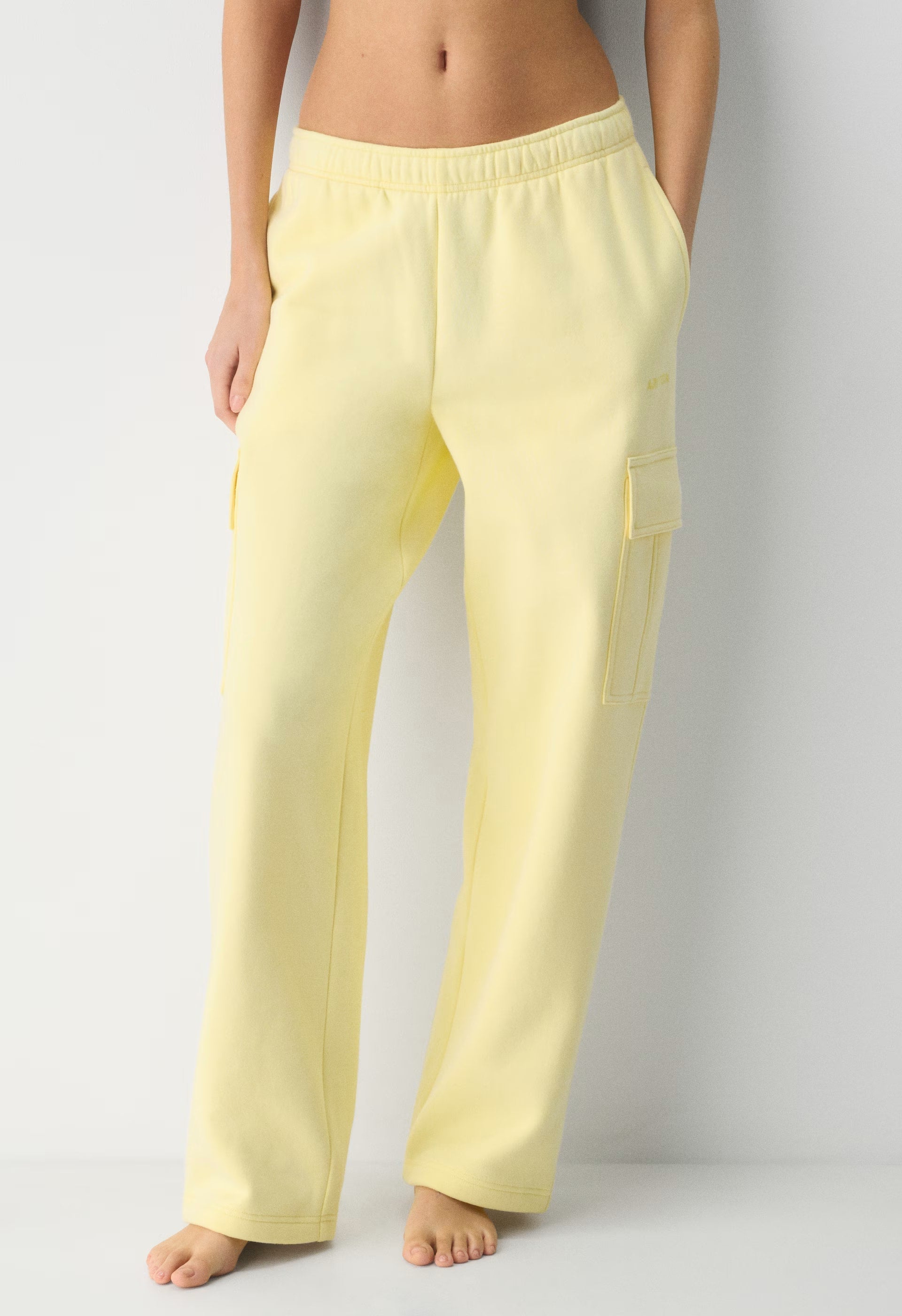 Cozy Sweatfleece Mega Cargo™ Sweatpant - LEMONADE