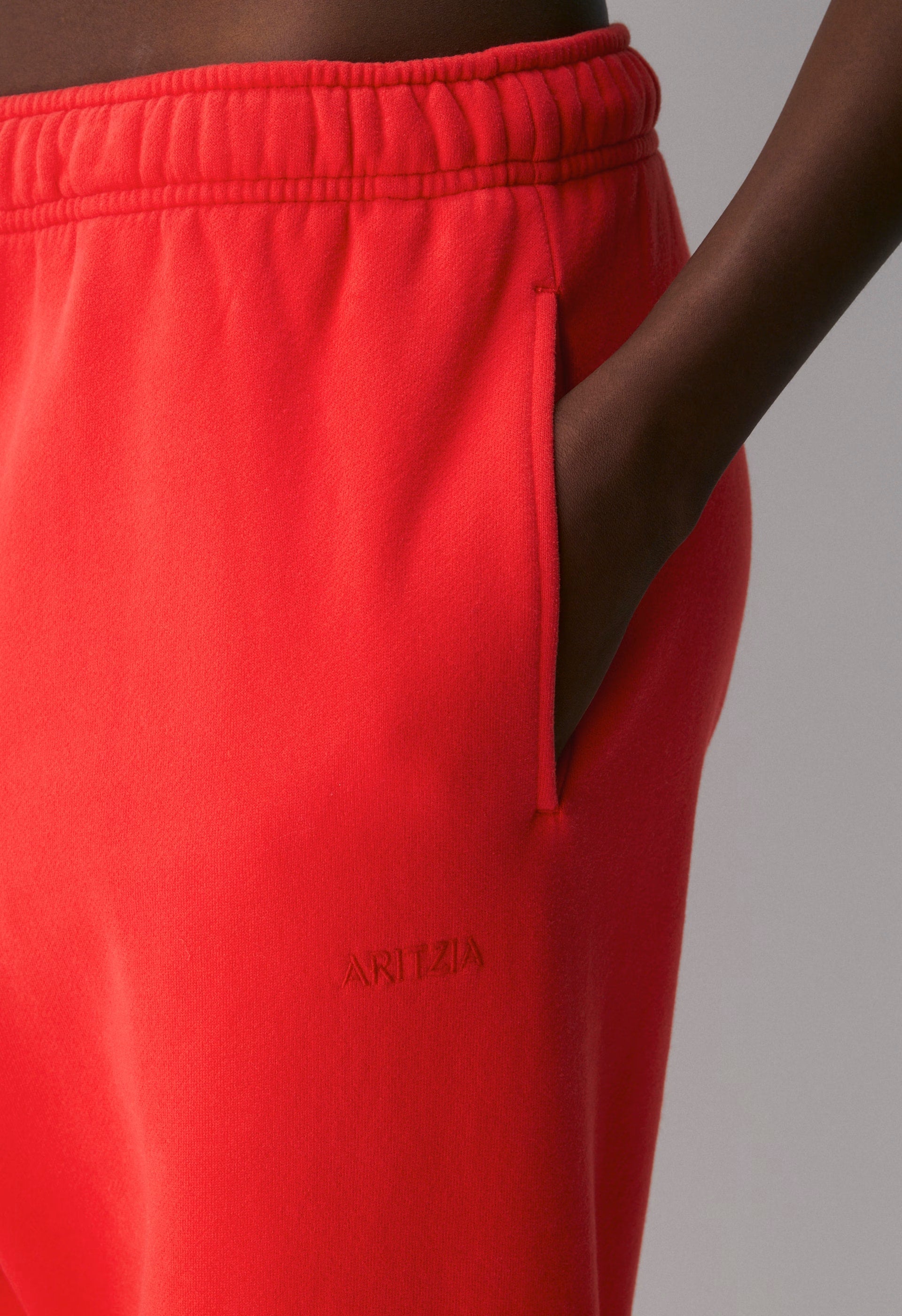Cozy Sweatfleece Mega Jogger - CHERRYBOMB RED
