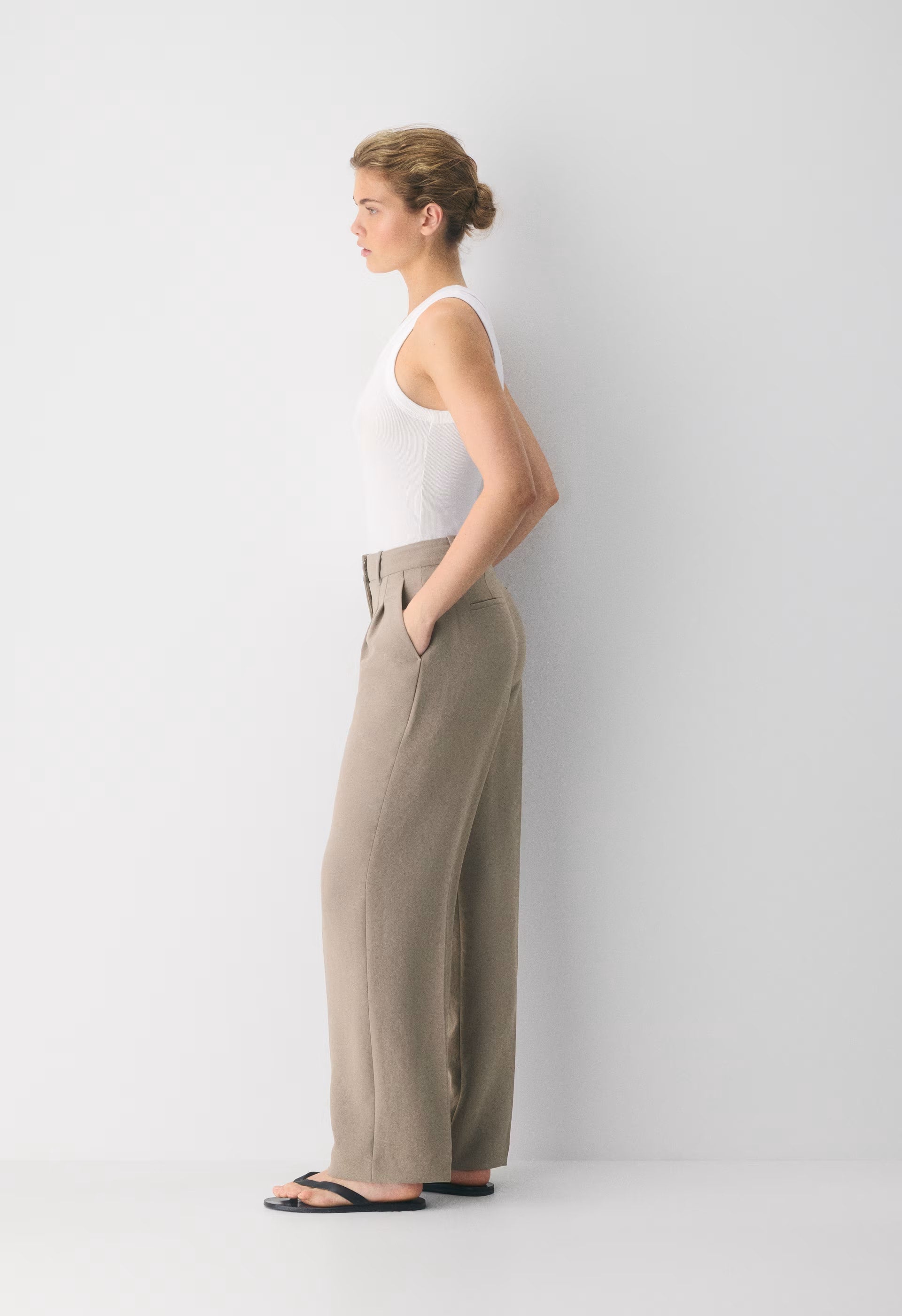 The Effortless Pant™ Curve-Fit - Crepette™ - BLACK