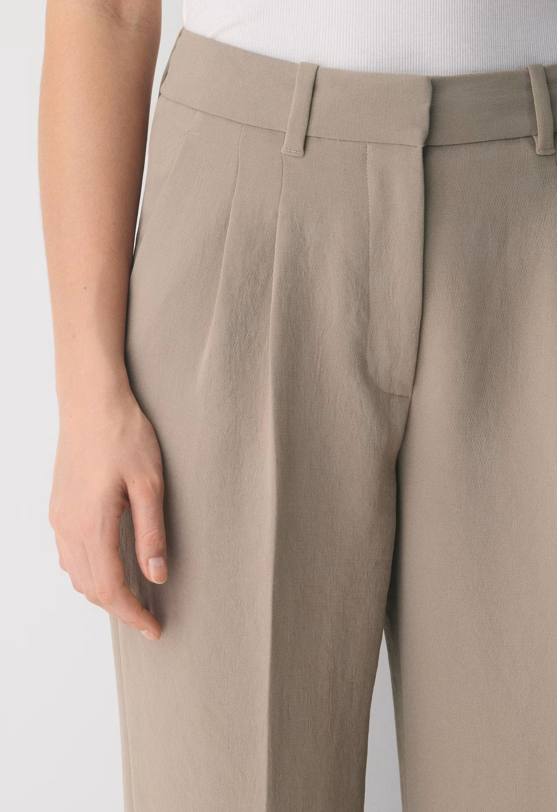 The Effortless Pant™ Curve-Fit - Crepette™ - NOMAD TAUPE