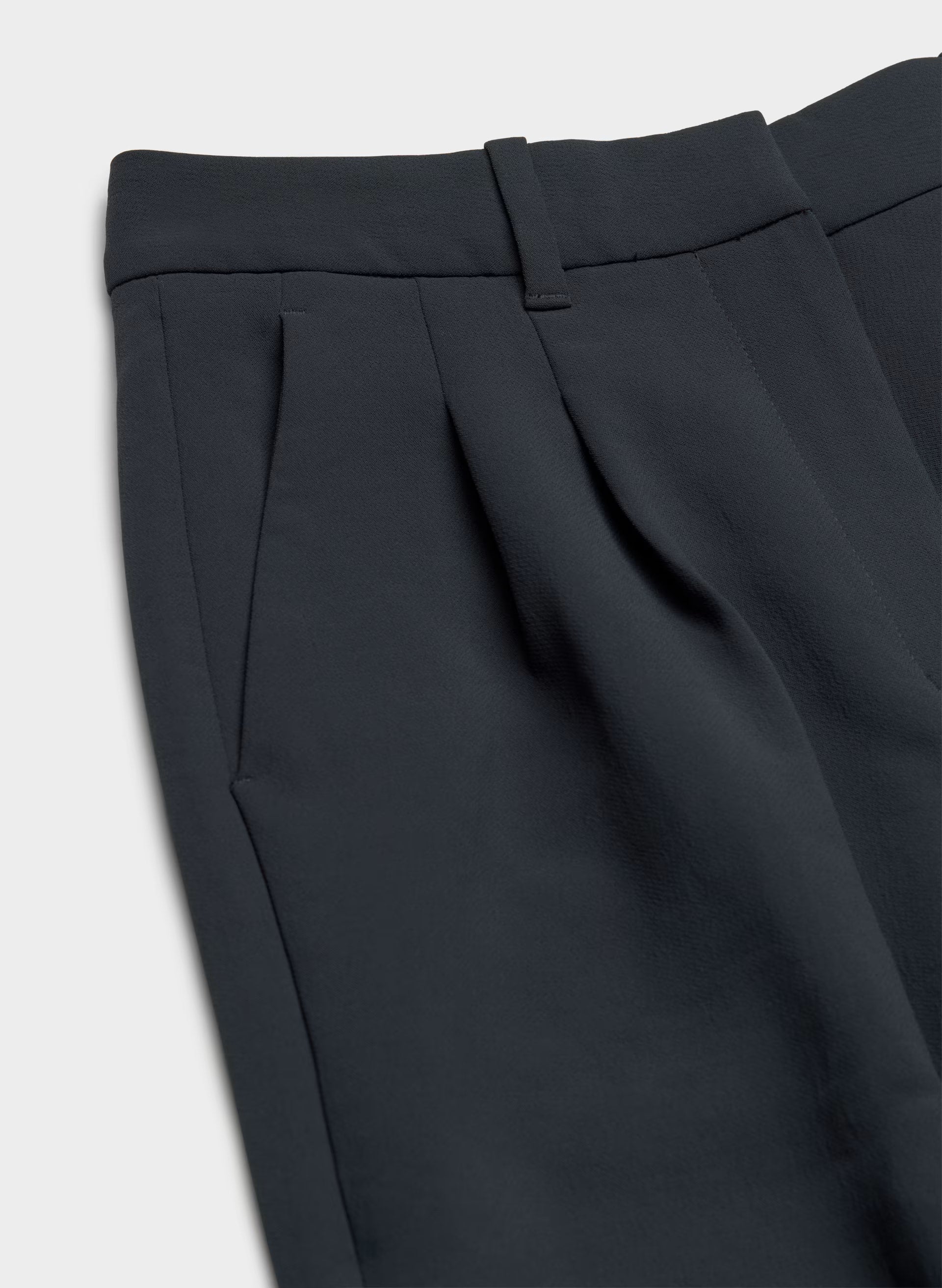 The Effortless Pant™ Curve-Fit - Crepette™ - DARK NIGHT NAVY