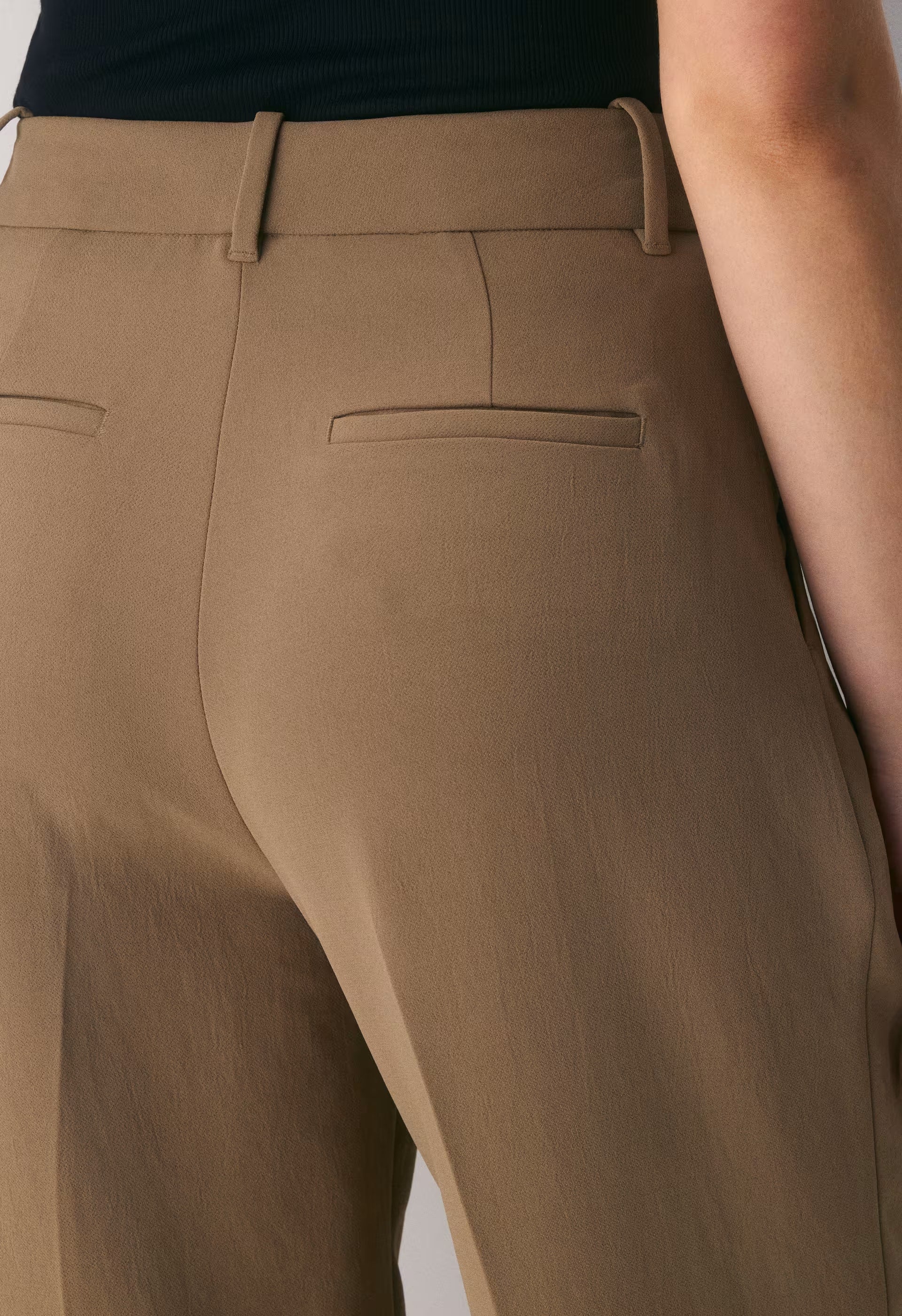 The Effortless Pant™ Curve-Fit - Crepette™ - FOLIO TAUPE