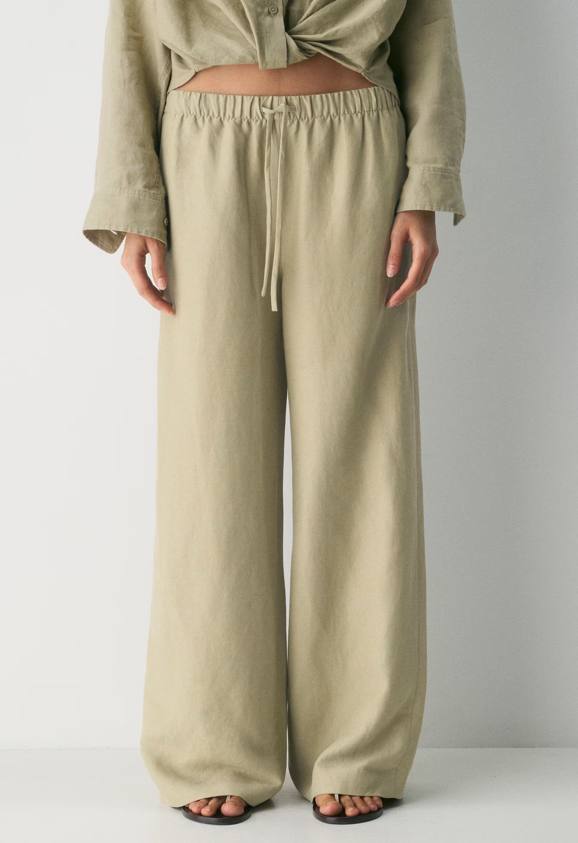 The Lodge Pant™ - CruiseLinen™ - MARTINI OLIVE