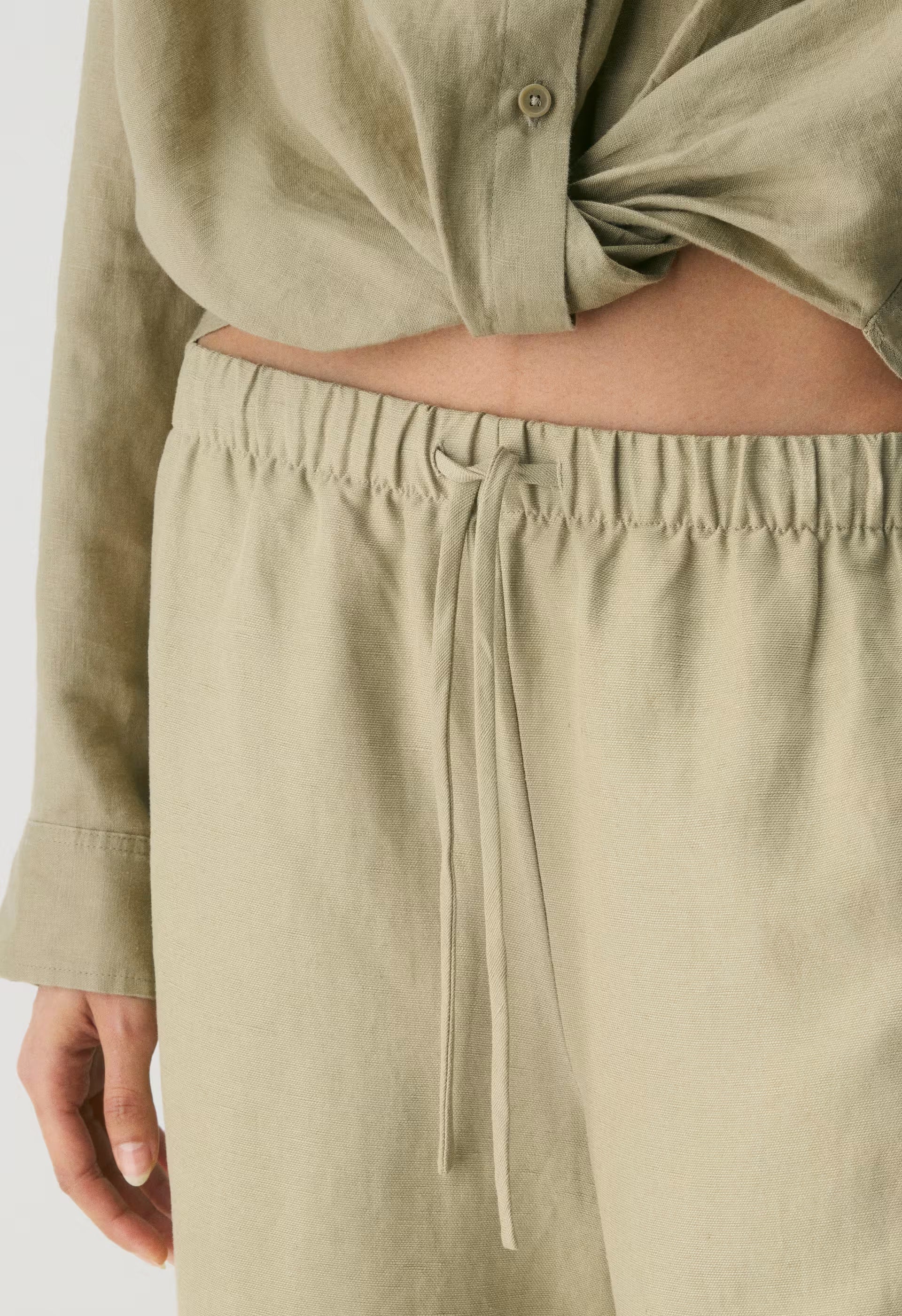 The Lodge Pant™ - CruiseLinen™ - MARTINI OLIVE