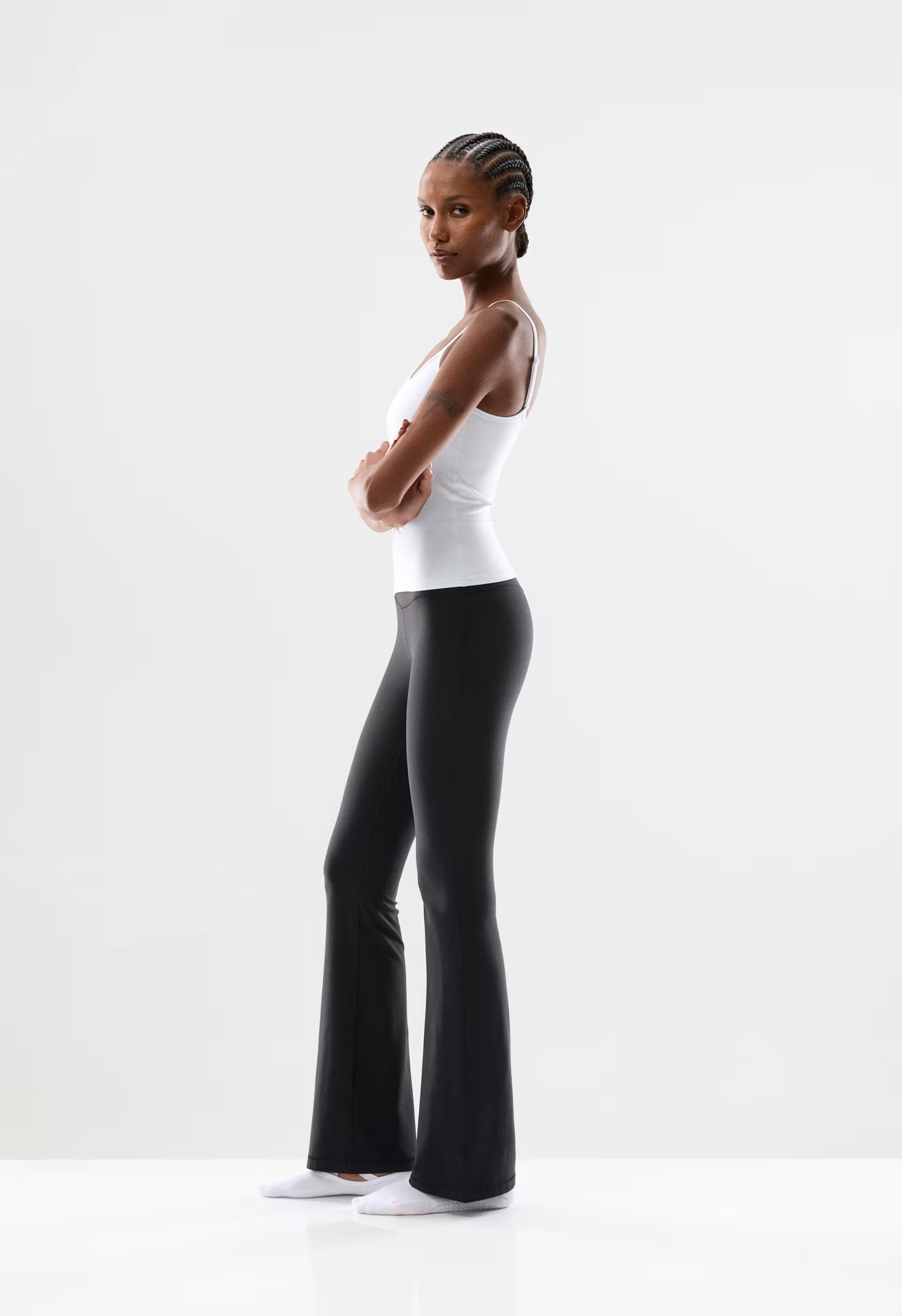 BUTTER Cheeky Hi-Rise Flare 32 Legging - HARBOUR NAVY