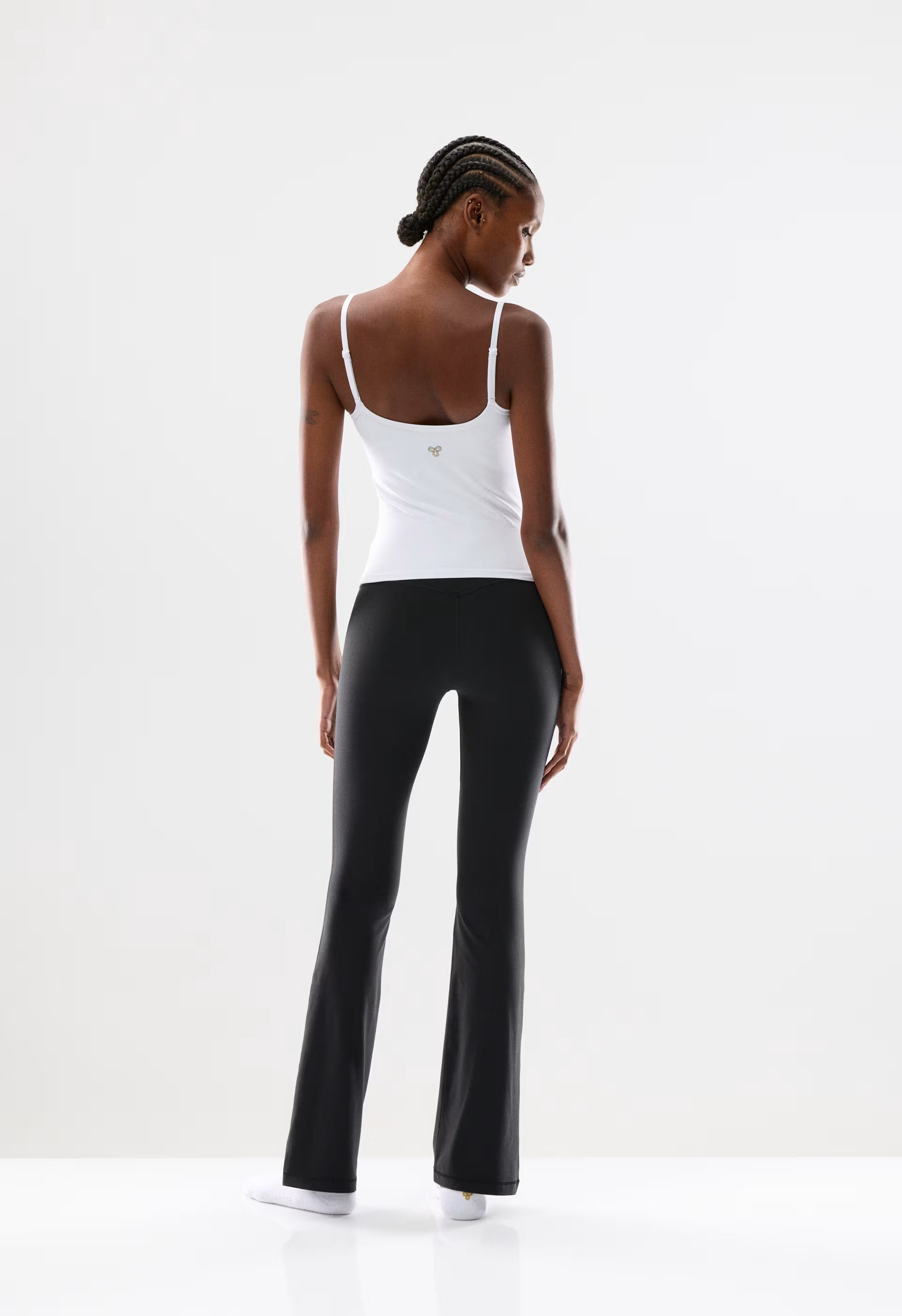 BUTTER Cheeky Hi-Rise Flare 32 Legging - BLACK