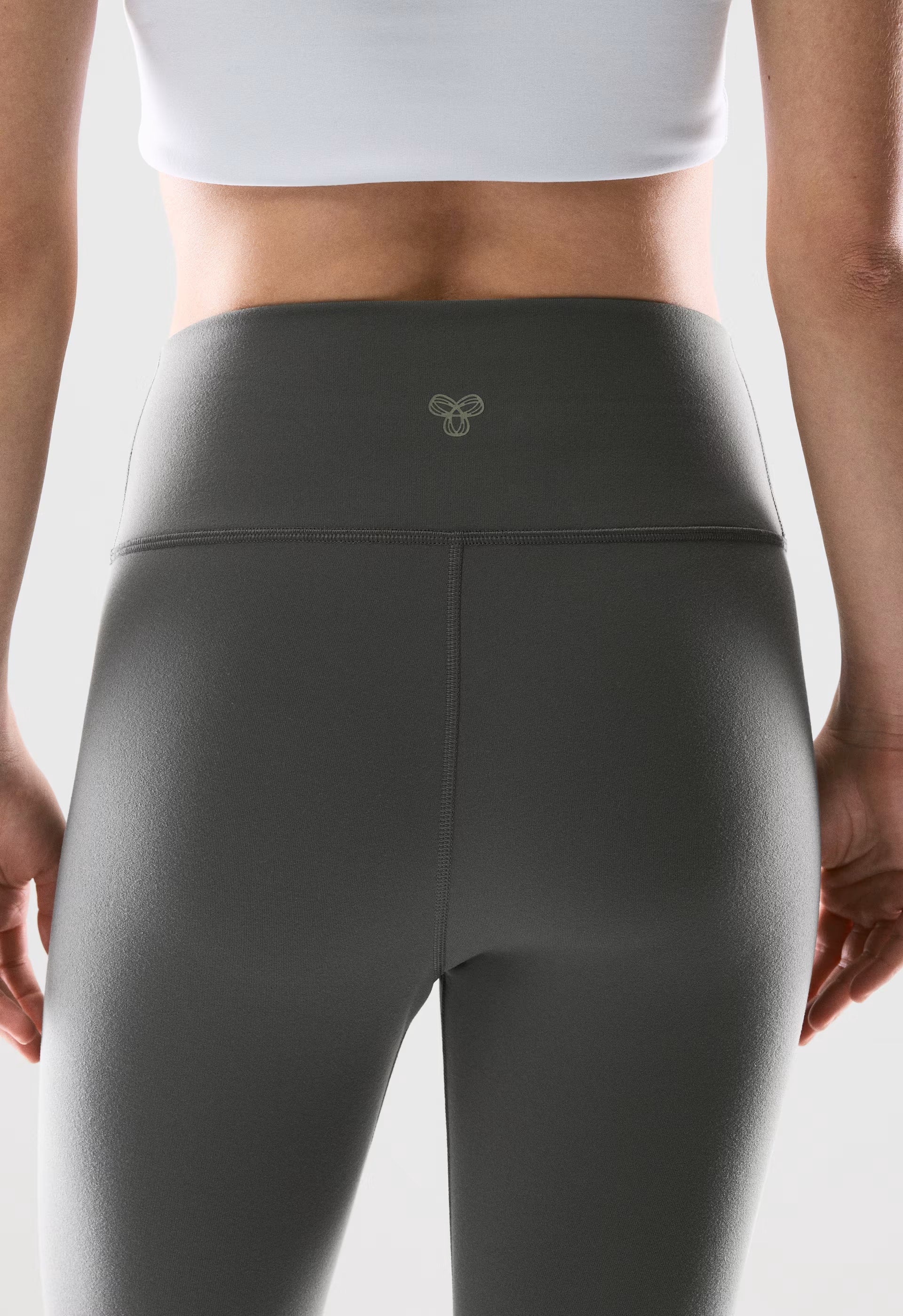 LIFE Atmosphere Hi-Rise 26 Legging - COAL GREY