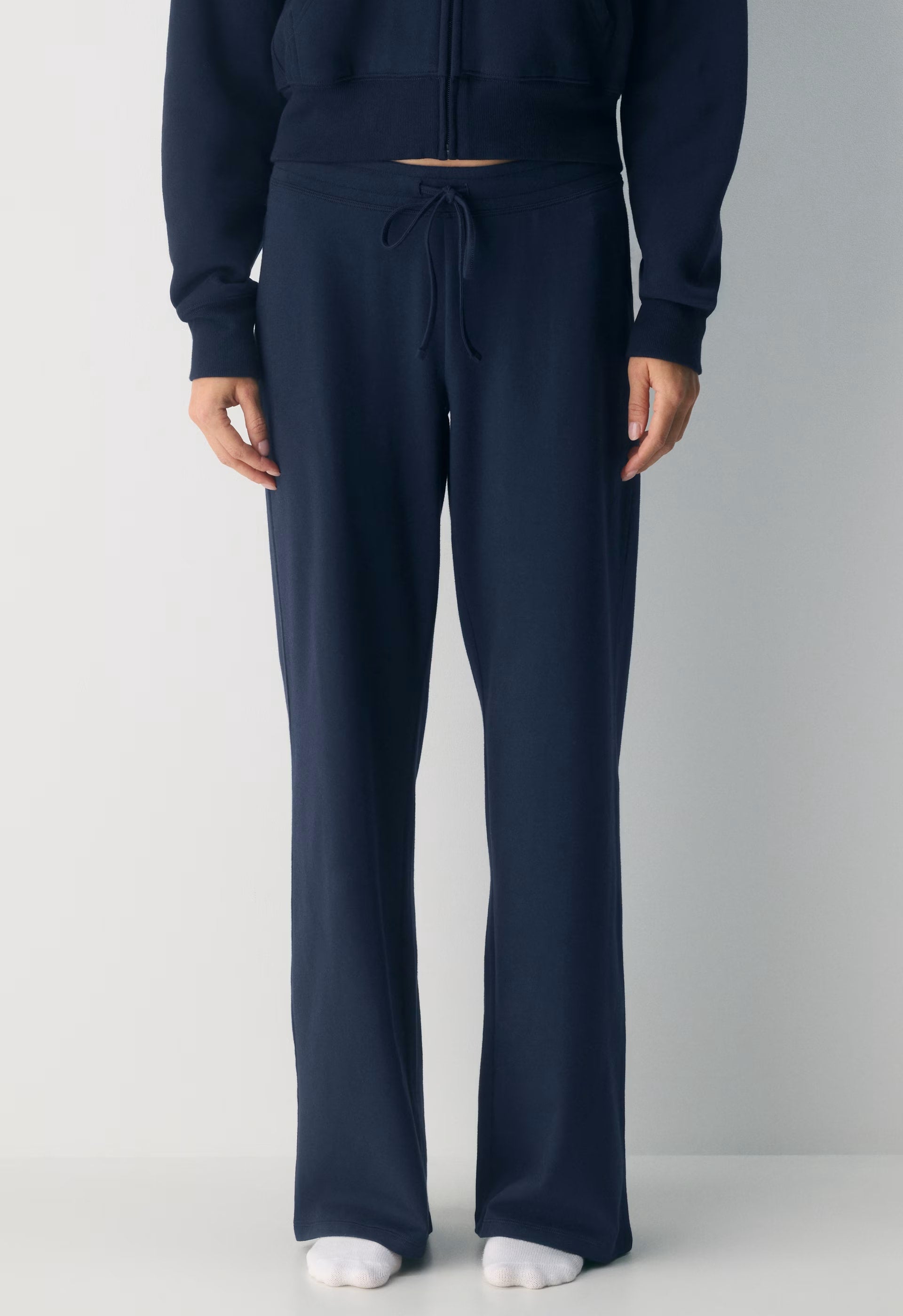 HomeStretch™ Smooth Kickback Pant - ADMIRAL
