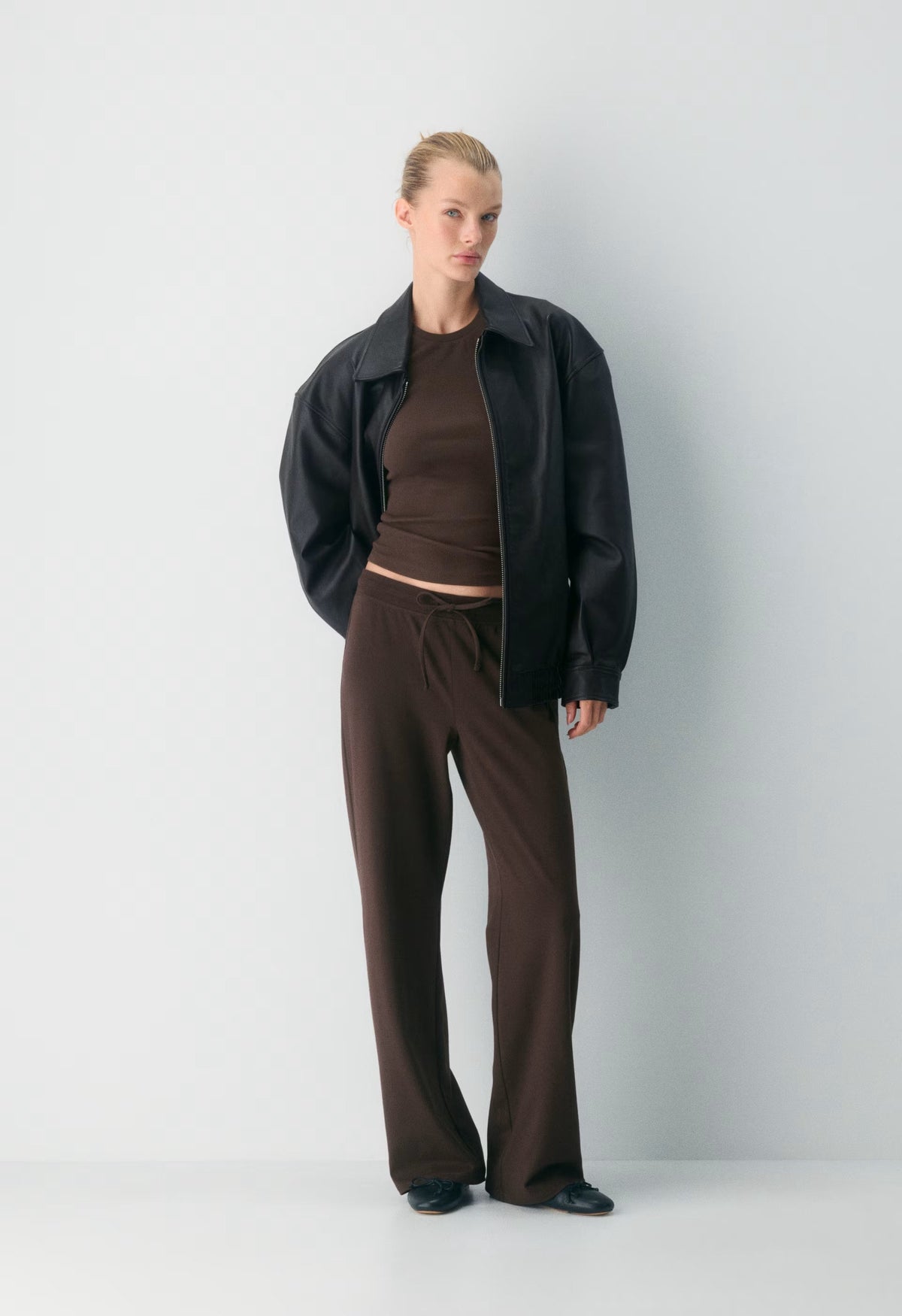 HomeStretch™ Smooth Kickback Pant - RICH MOCHA BROWN