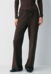 HomeStretch™ Smooth Kickback Pant - RICH MOCHA BROWN