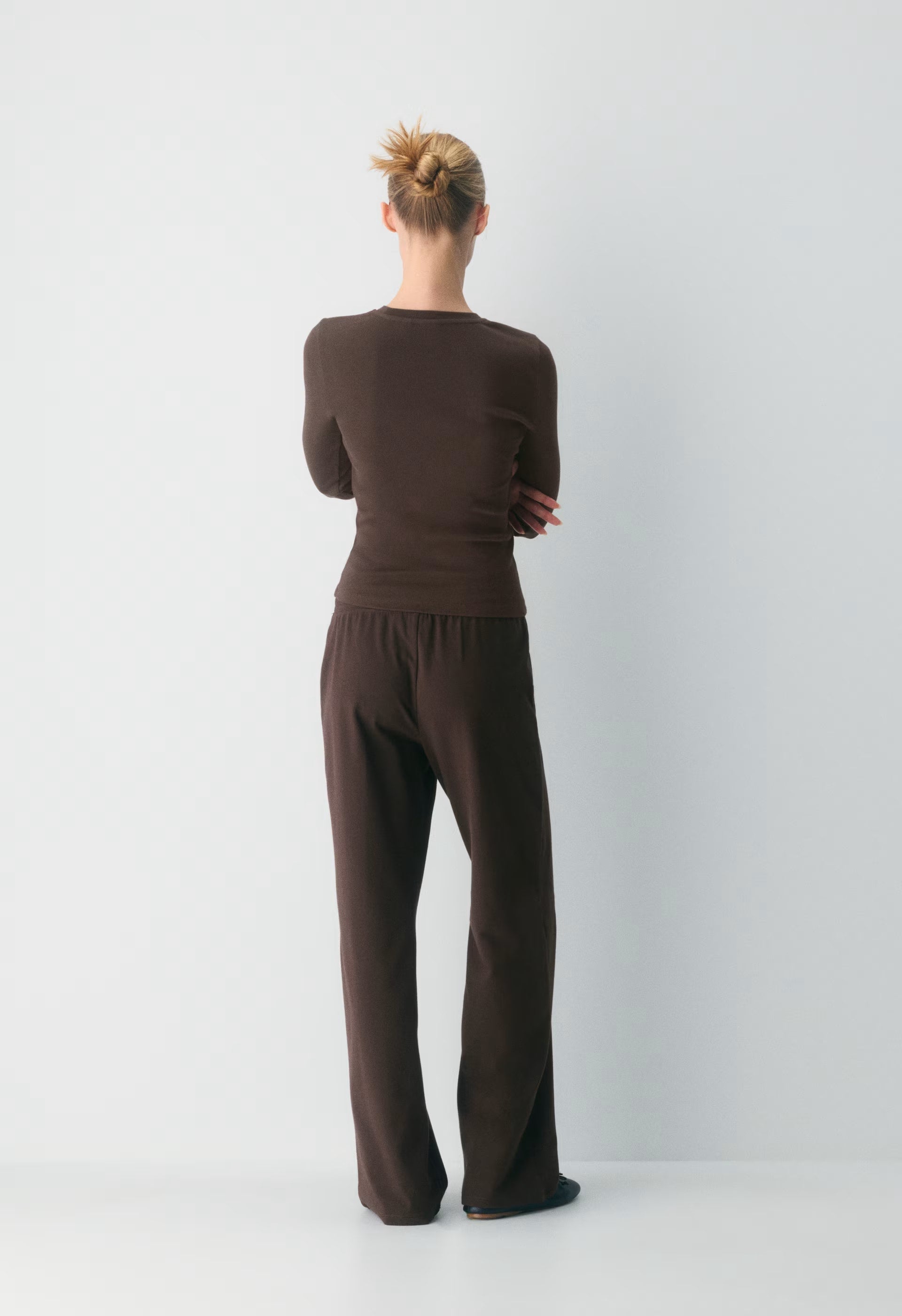 HomeStretch™ Smooth Kickback Pant - RICH MOCHA BROWN