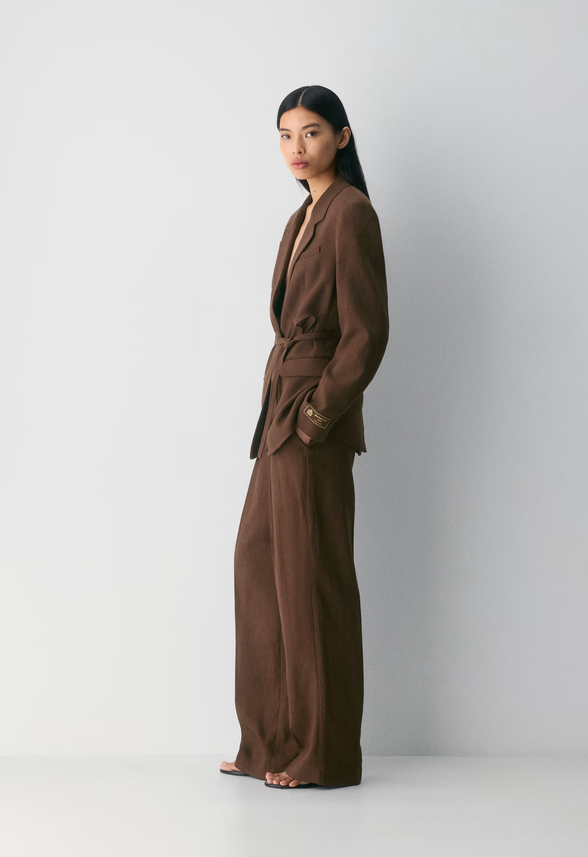 The Effortless Pant™ Lo-Rise - PowerLinen™ - RICH MOCHA BROWN