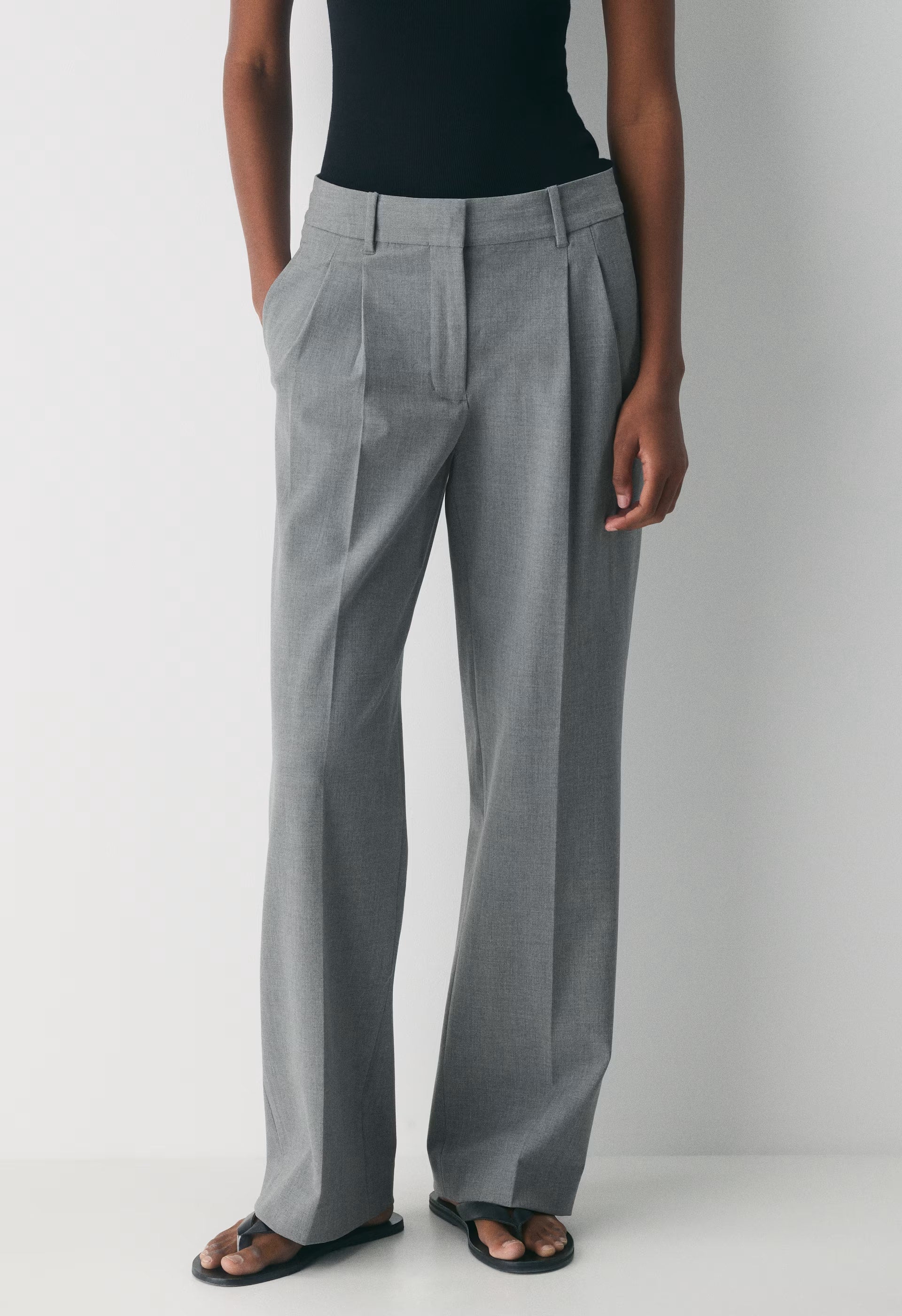 The Effortless Pant™ Lo-Rise - Eversential™ Light - HEATHER DARK GREY
