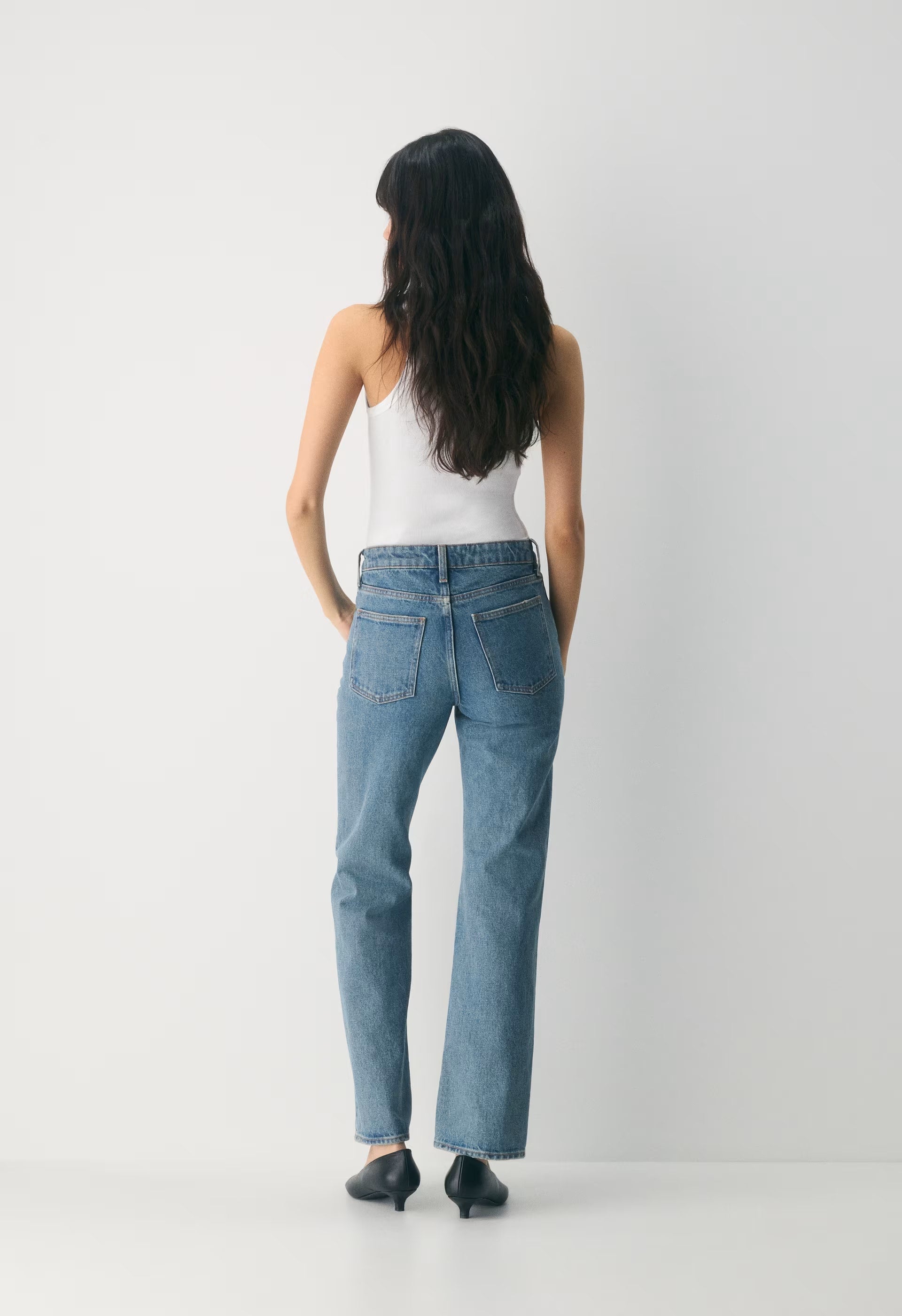 Denim Forum Sharon Classic Mid-Rise Straight Jean - VINTAGE MEDIUM BLUE