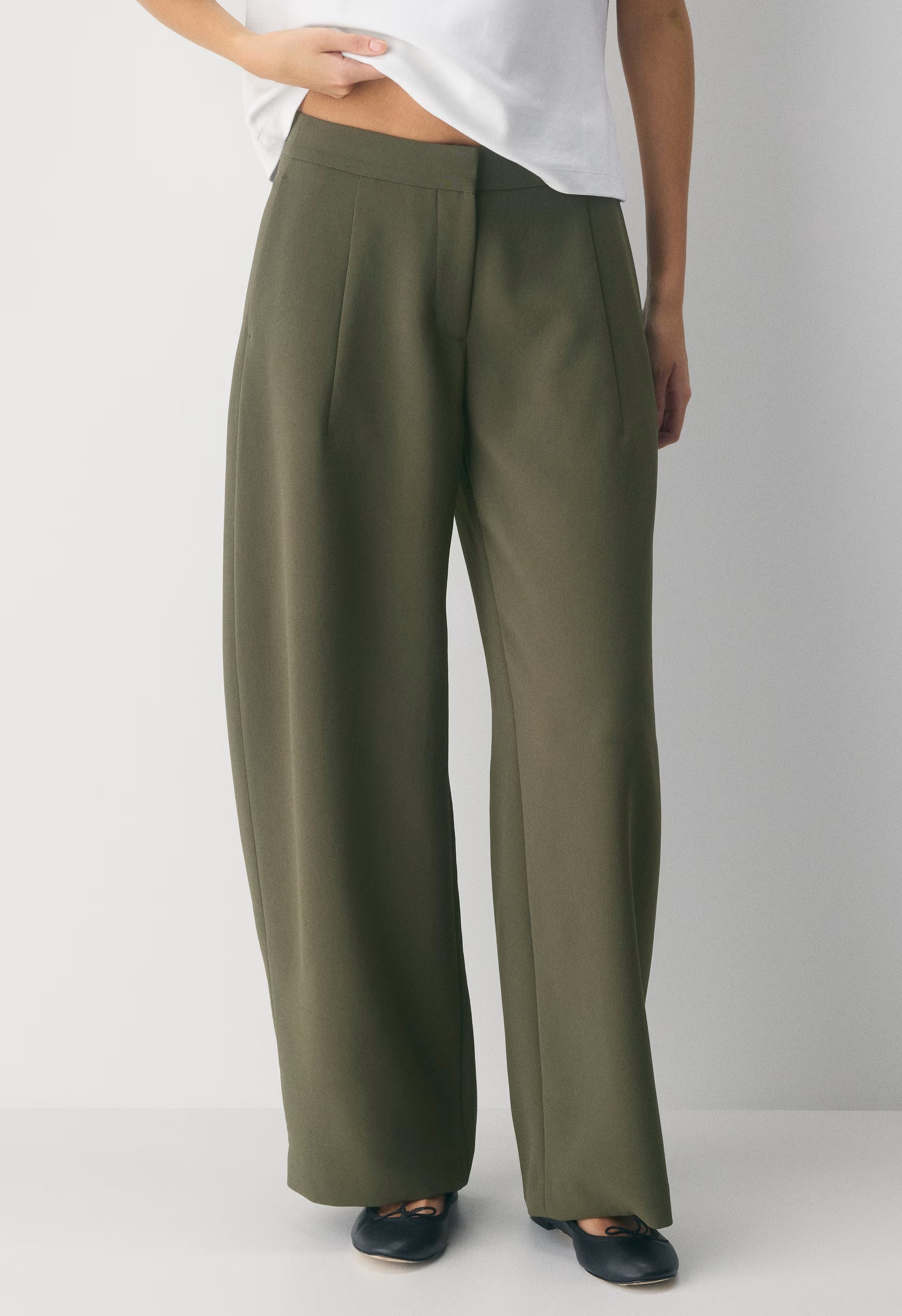 Helix Barrel Pant - Crepette™ - DARK OLIVE