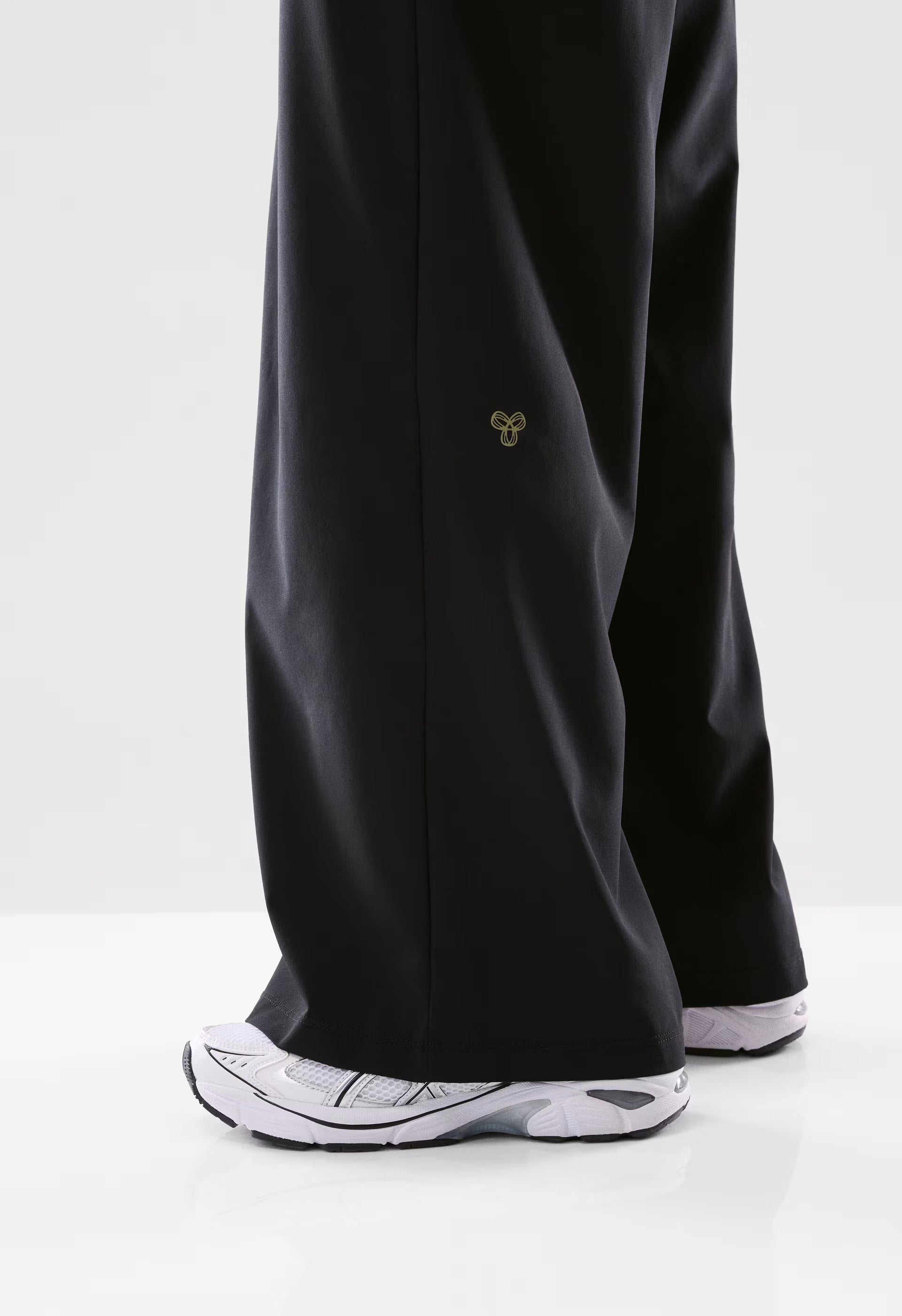MoveTech™ Flightline Pant - BLACK