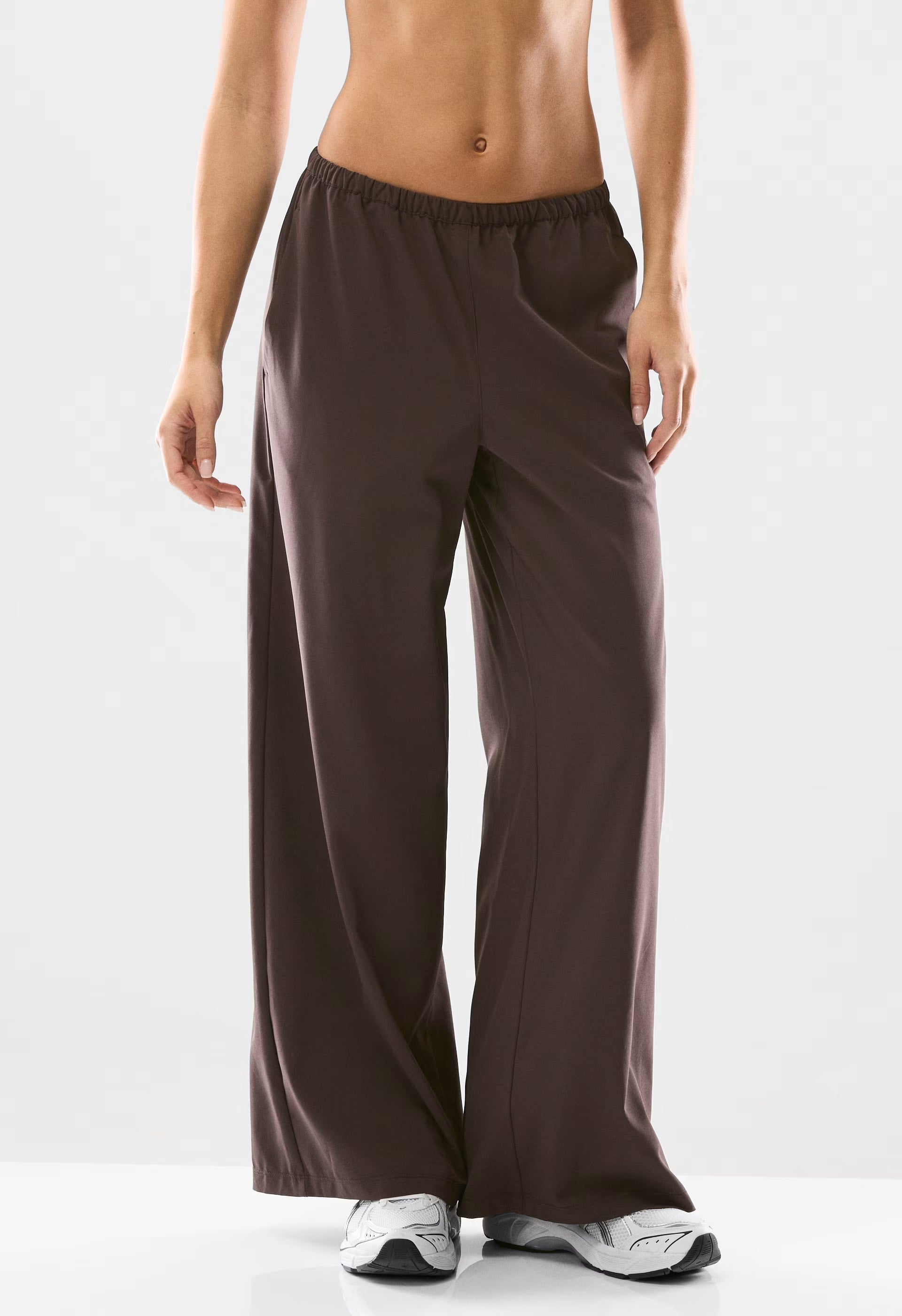 MoveTech™ Flightline Pant - RICH MOCHA BROWN