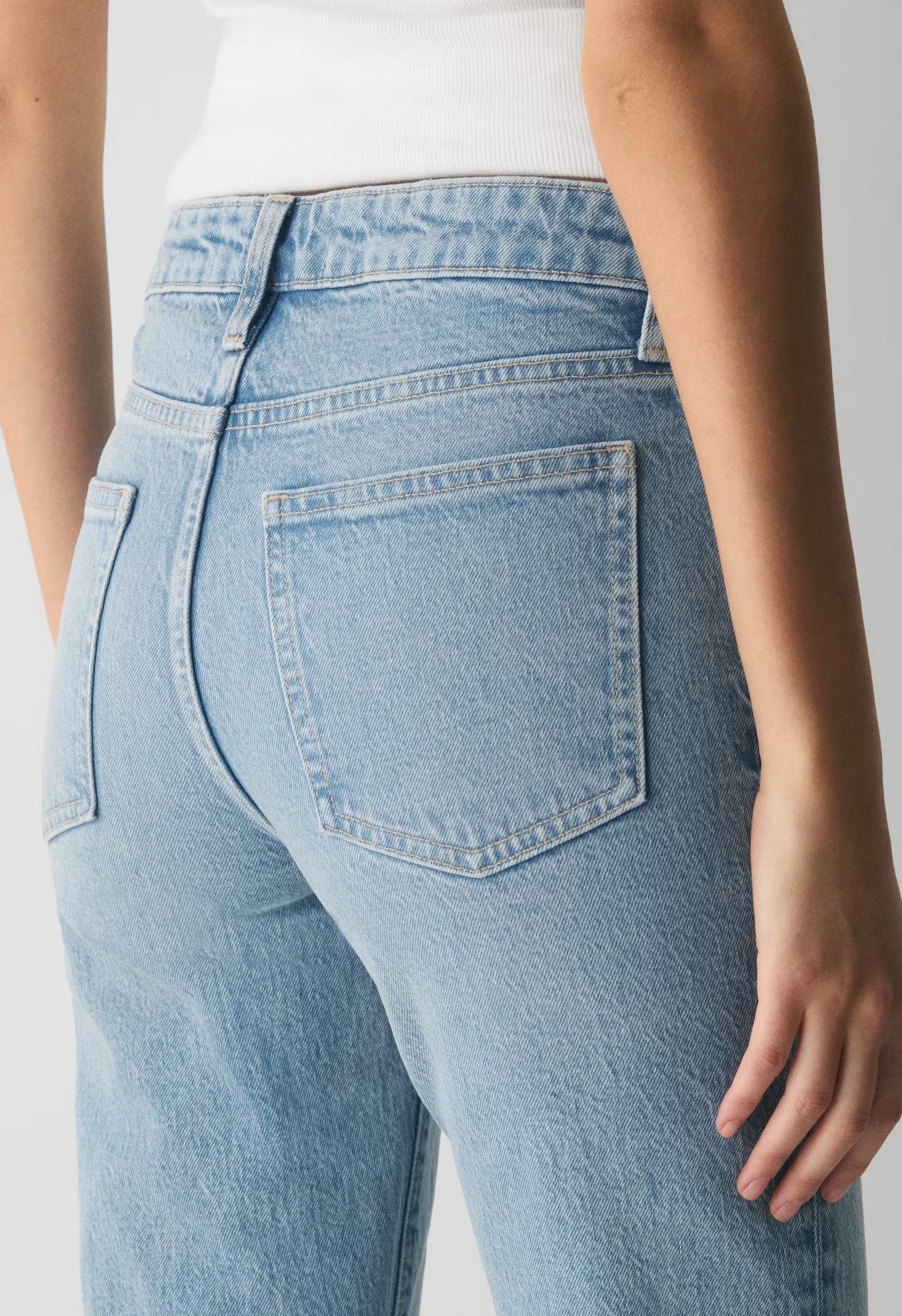 Denim Forum Denise Mid-Rise Flare Jean - VINTAGE LIGHT BLUE