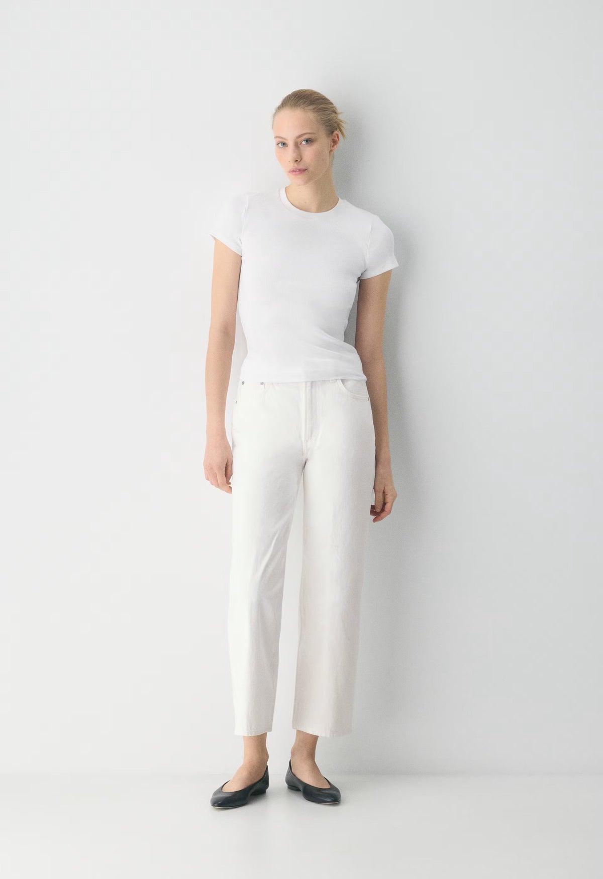 Denim Forum The Farrah Hi-Rise Wide Ankle Jean - A LITTLE WHITE LIE