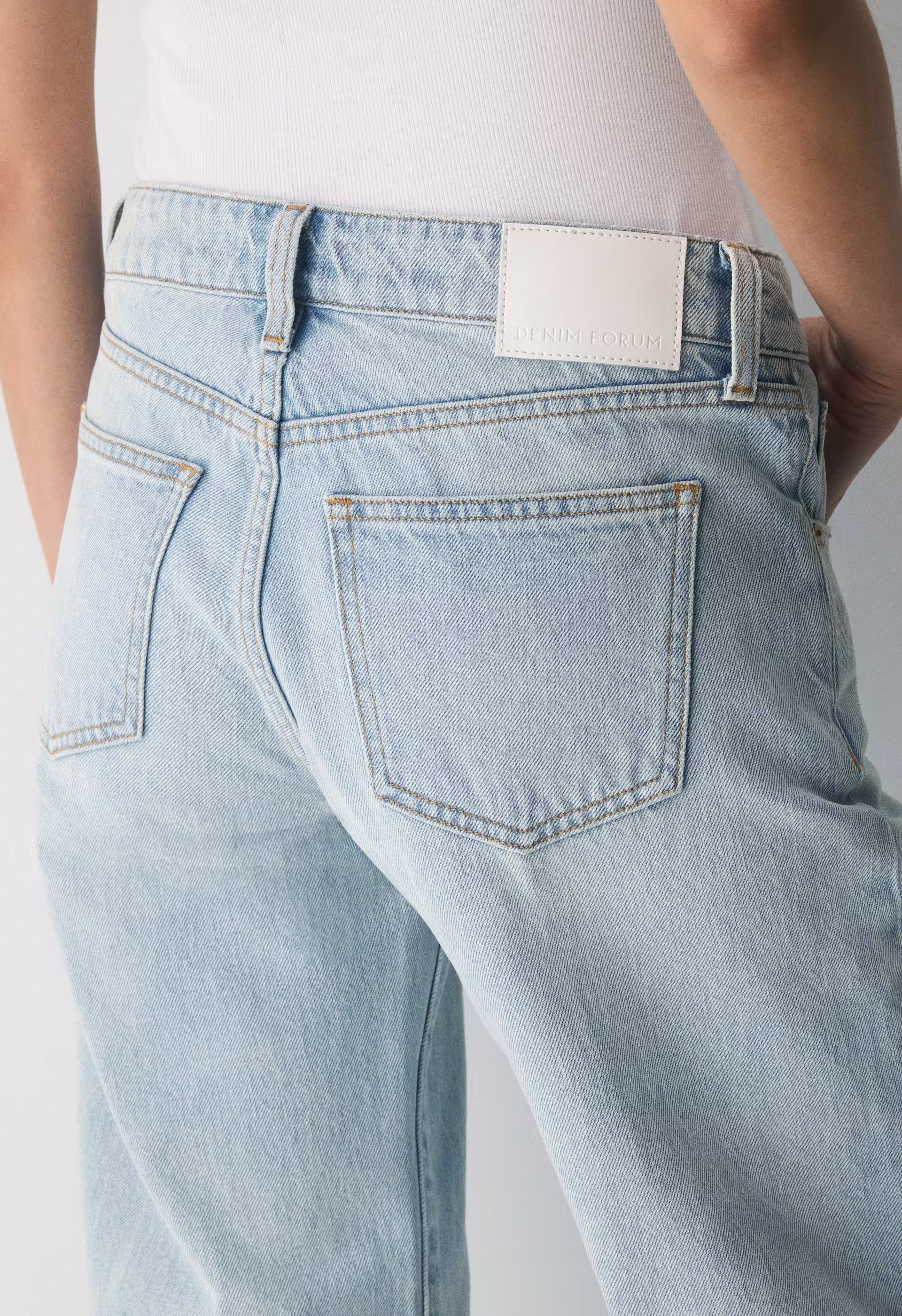 Denim Forum The ‘90s Relaxed Ultra Lo-Rise Wide Jean - 15 YRS BRL THR BLEU