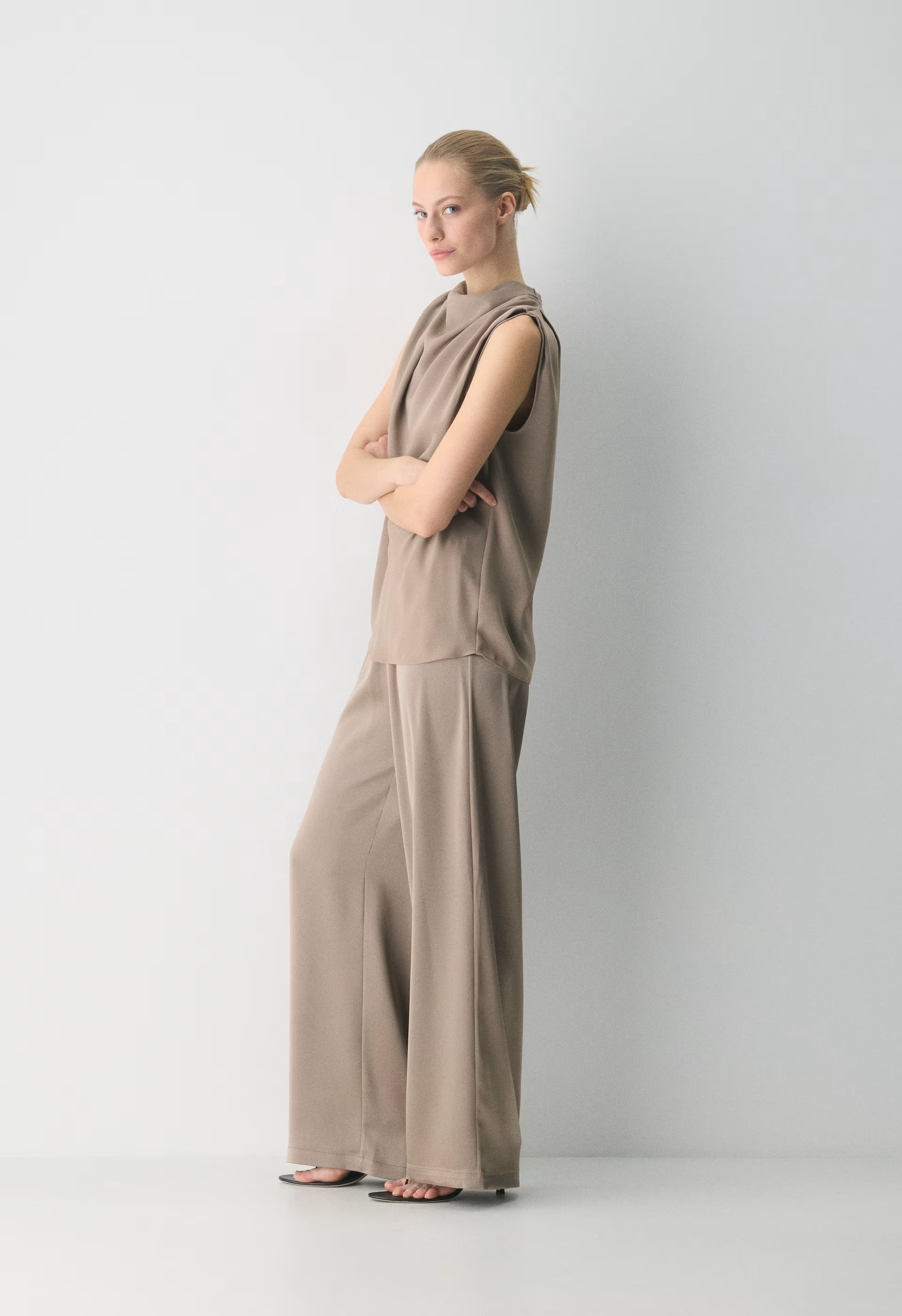 Archer Satin Pant - NOMAD TAUPE