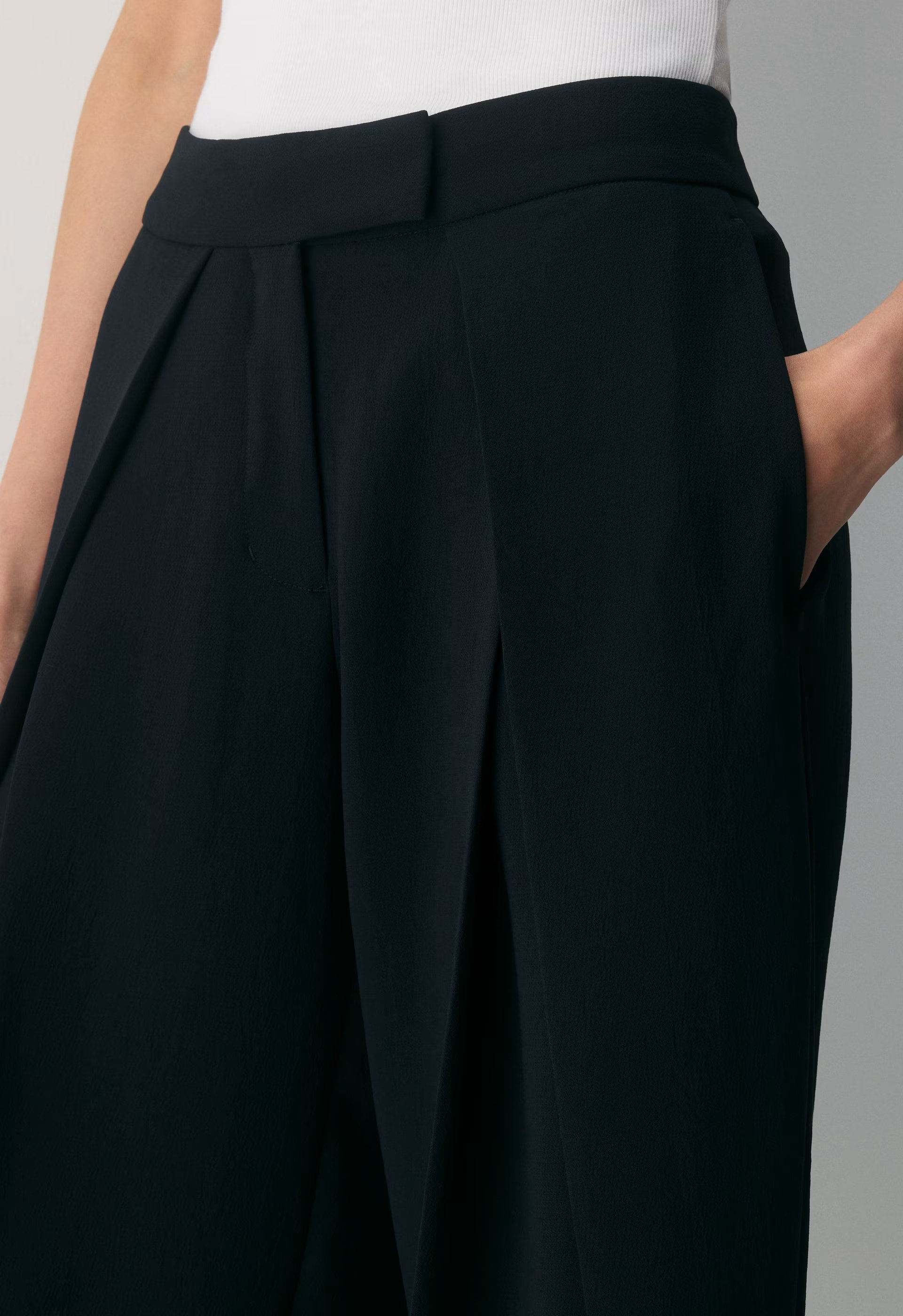 Cavetto Barrel Pant - Crepette™ - BLACK