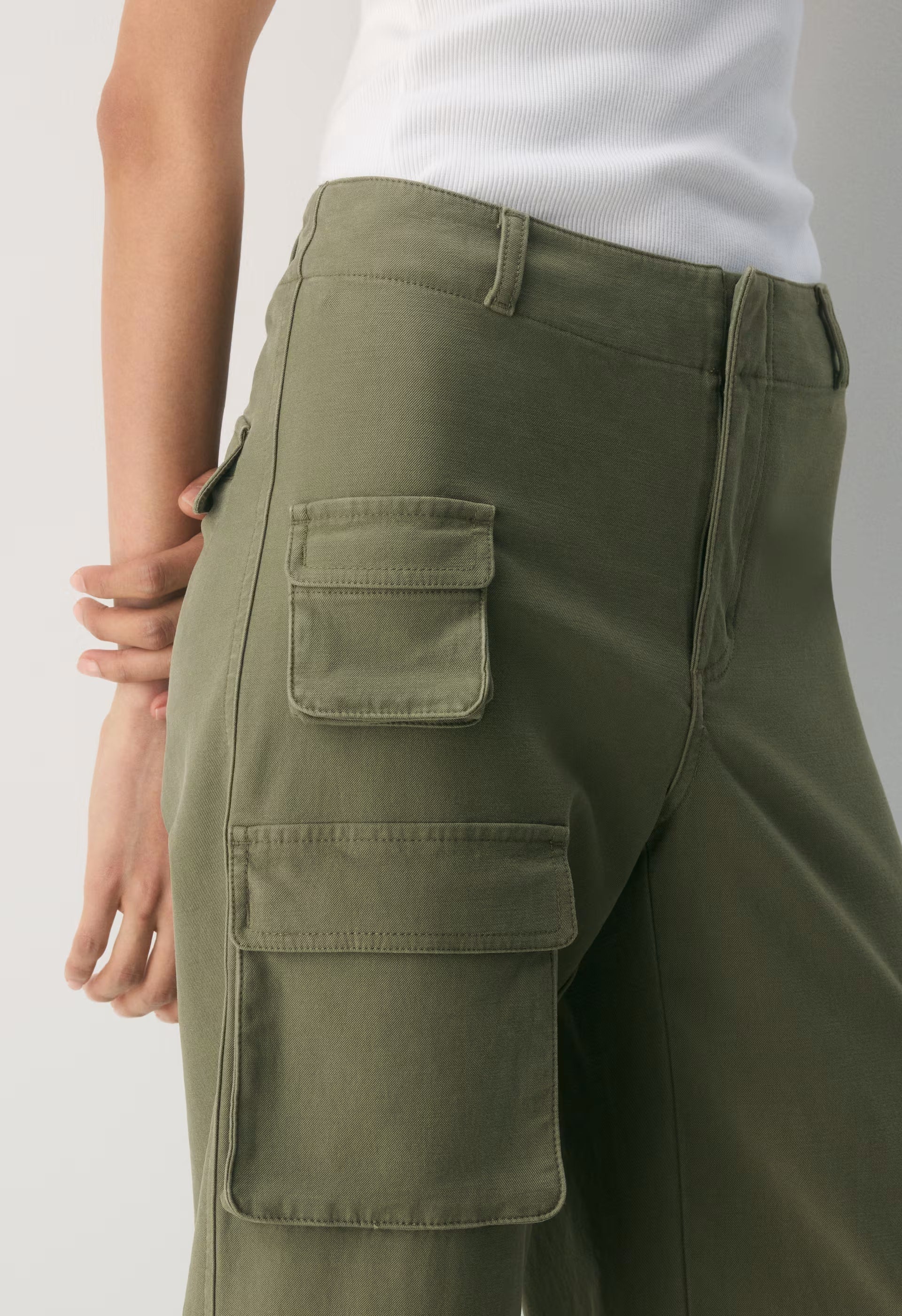 Picture Cargo Pant - ARMY GREEN
