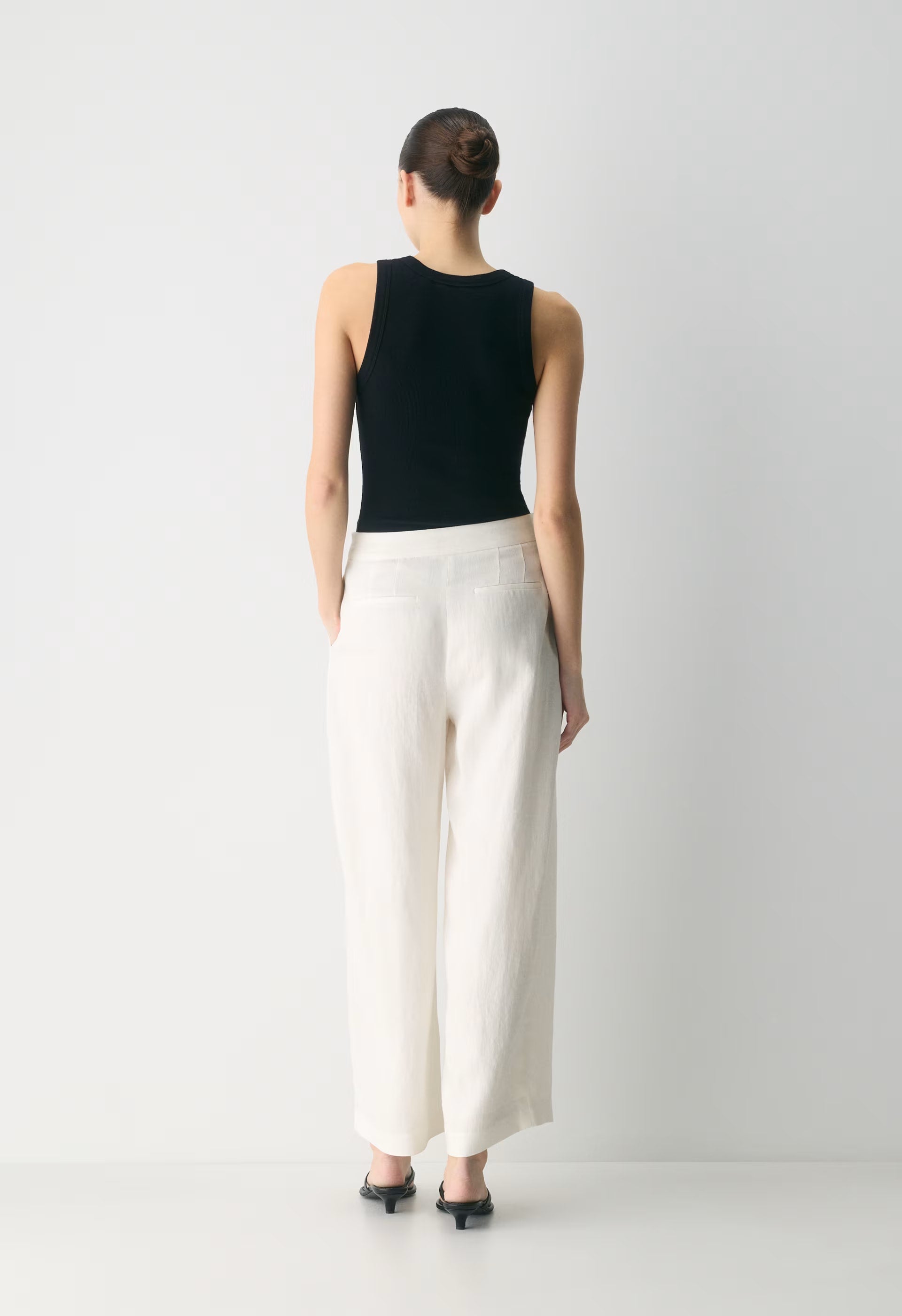 Consort Barrel Pant - PowerLinen™ - LIGHT BIRCH
