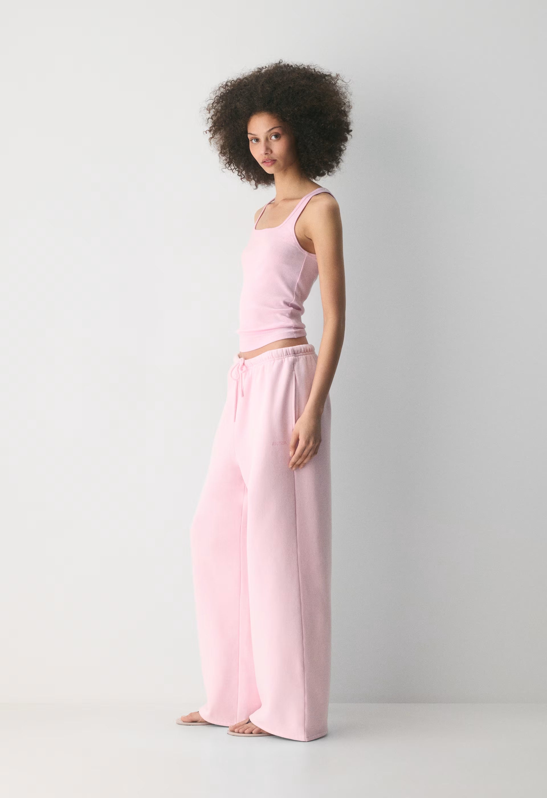 Cozy Sweatfleece Mega Flutter™ Sweatpant - MILKSHAKE PINK