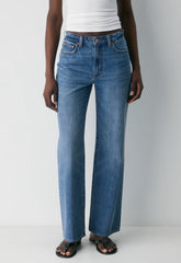 Denim Forum The Farrah Curve-Fit Hi-Rise Wide Jean - 5 YRS KISS N TELL BLEU
