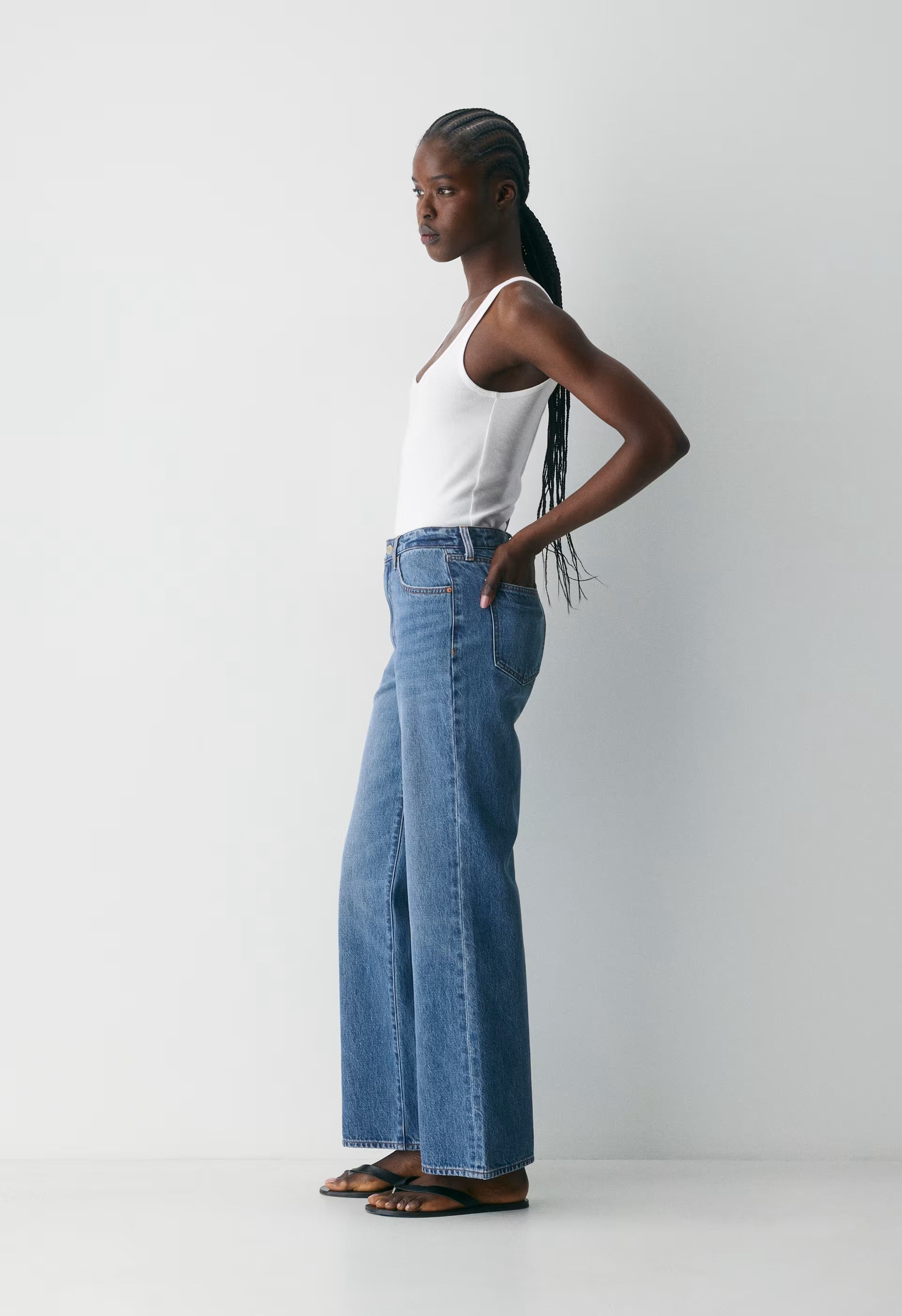 Denim Forum The Farrah Curve-Fit Hi-Rise Wide Jean - 5 YRS KISS N TELL BLEU