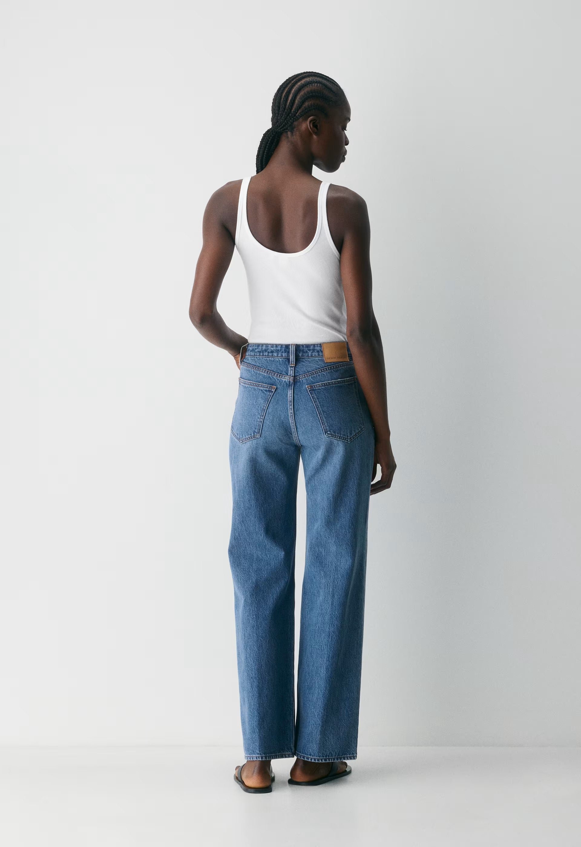 Denim Forum The Farrah Curve-Fit Hi-Rise Wide Jean - 5 YRS KISS N TELL BLEU