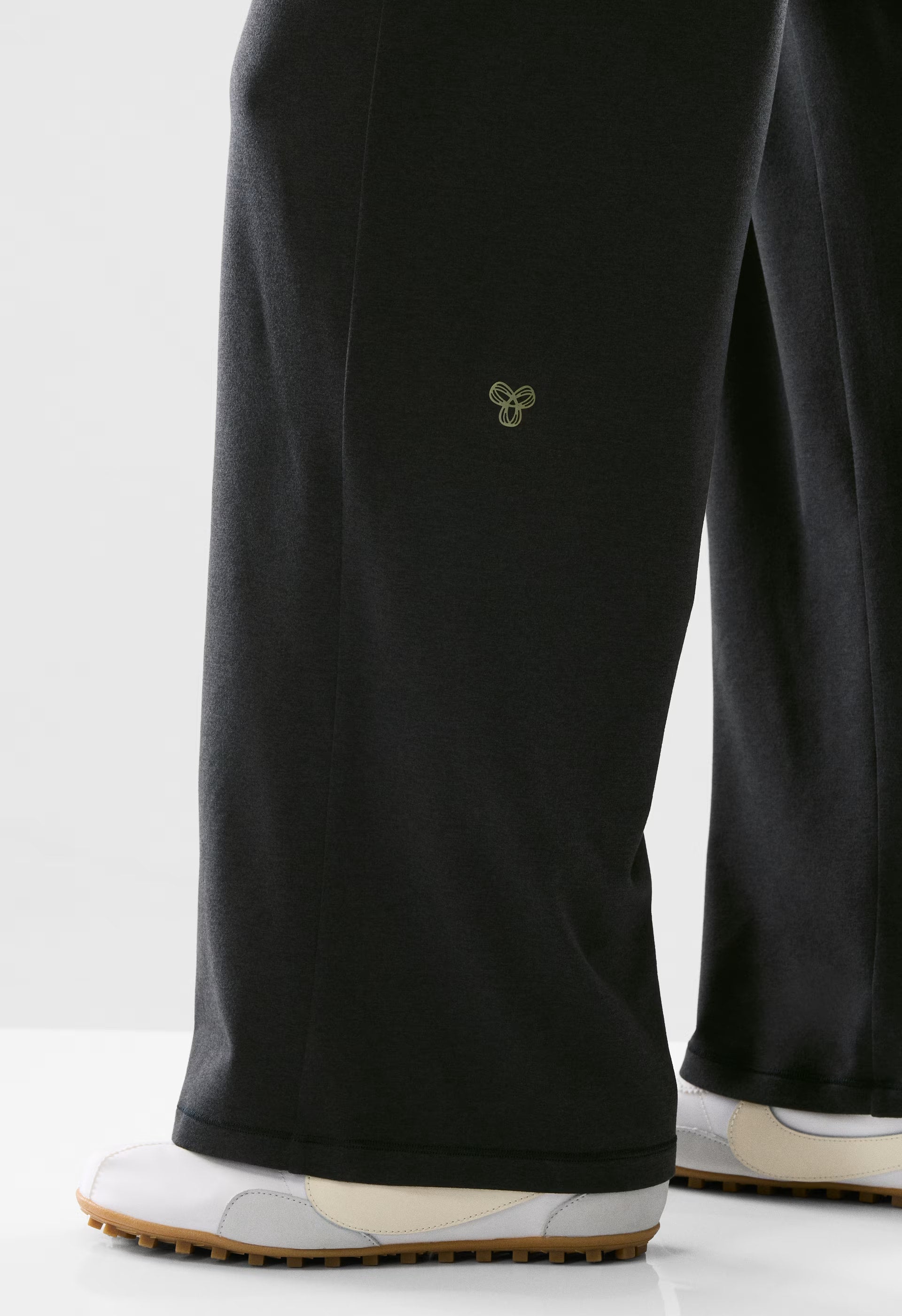 SoftBound™ Break Pant - HEATHER BLACK