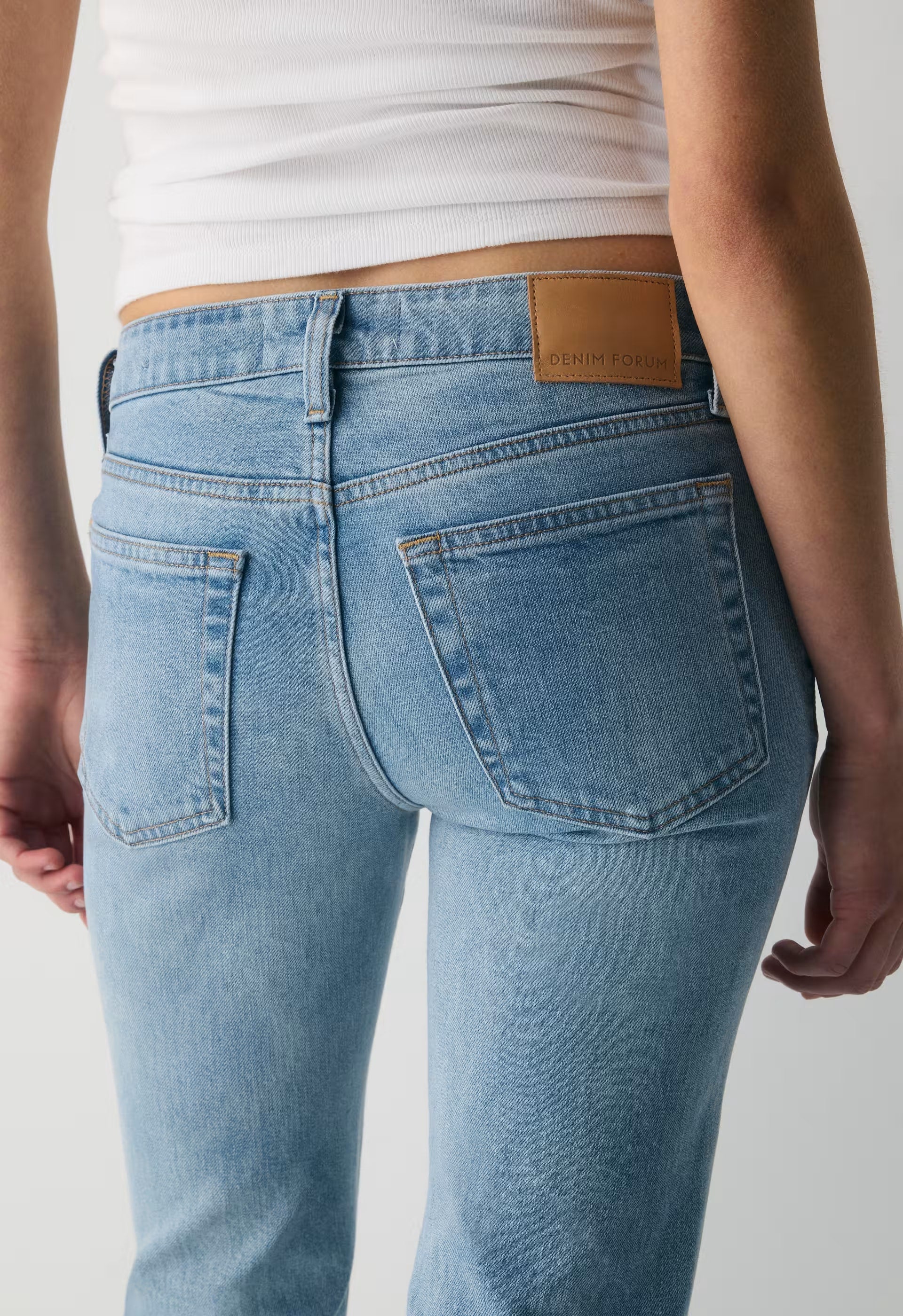 Denim Forum 002 Slim Lo-Rise Bootcut Jean - 7 YRS BLEU TABOO