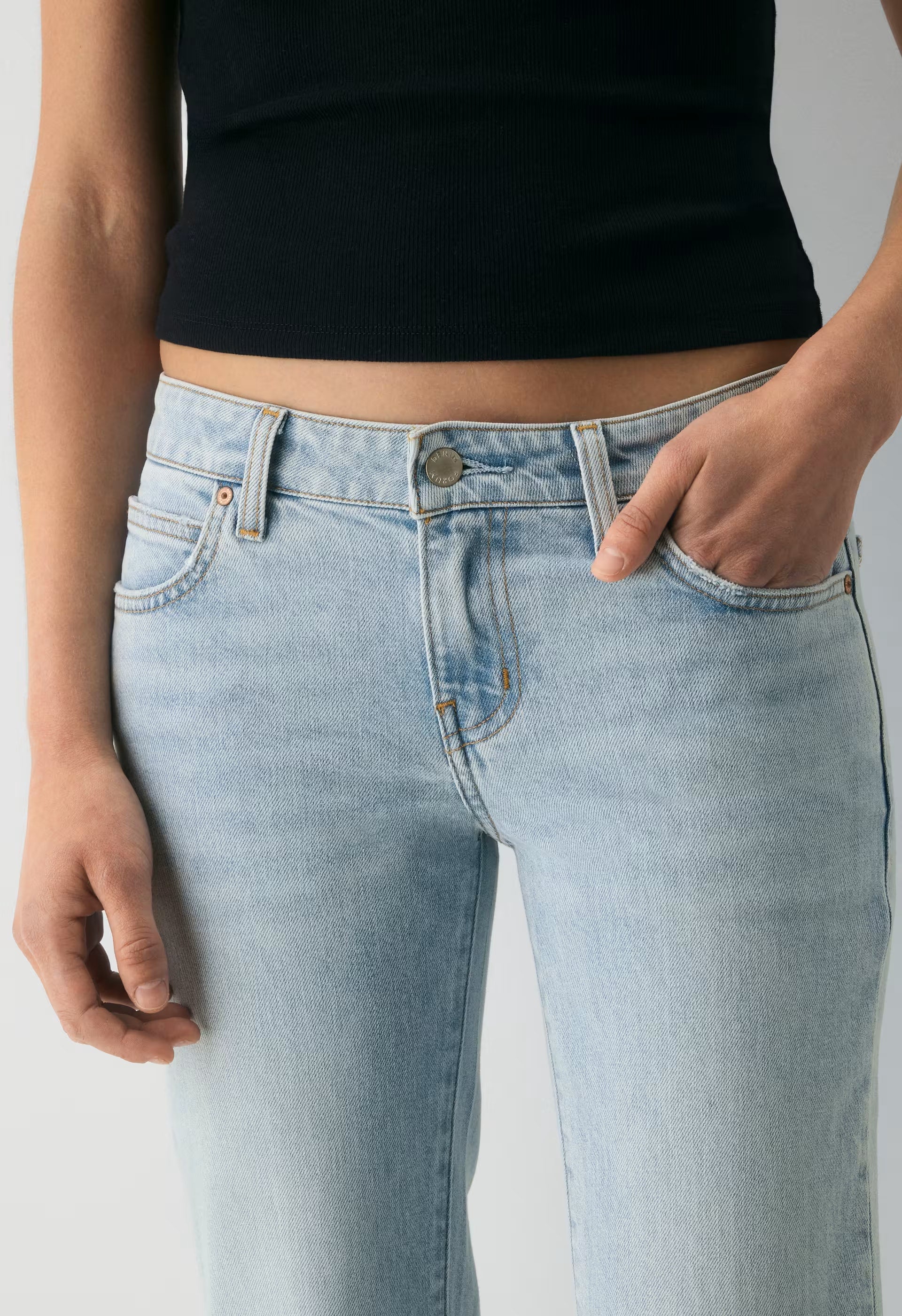 Denim Forum 002 Slim Lo-Rise Bootcut Jean - 15 YRS BRL THR BLEU