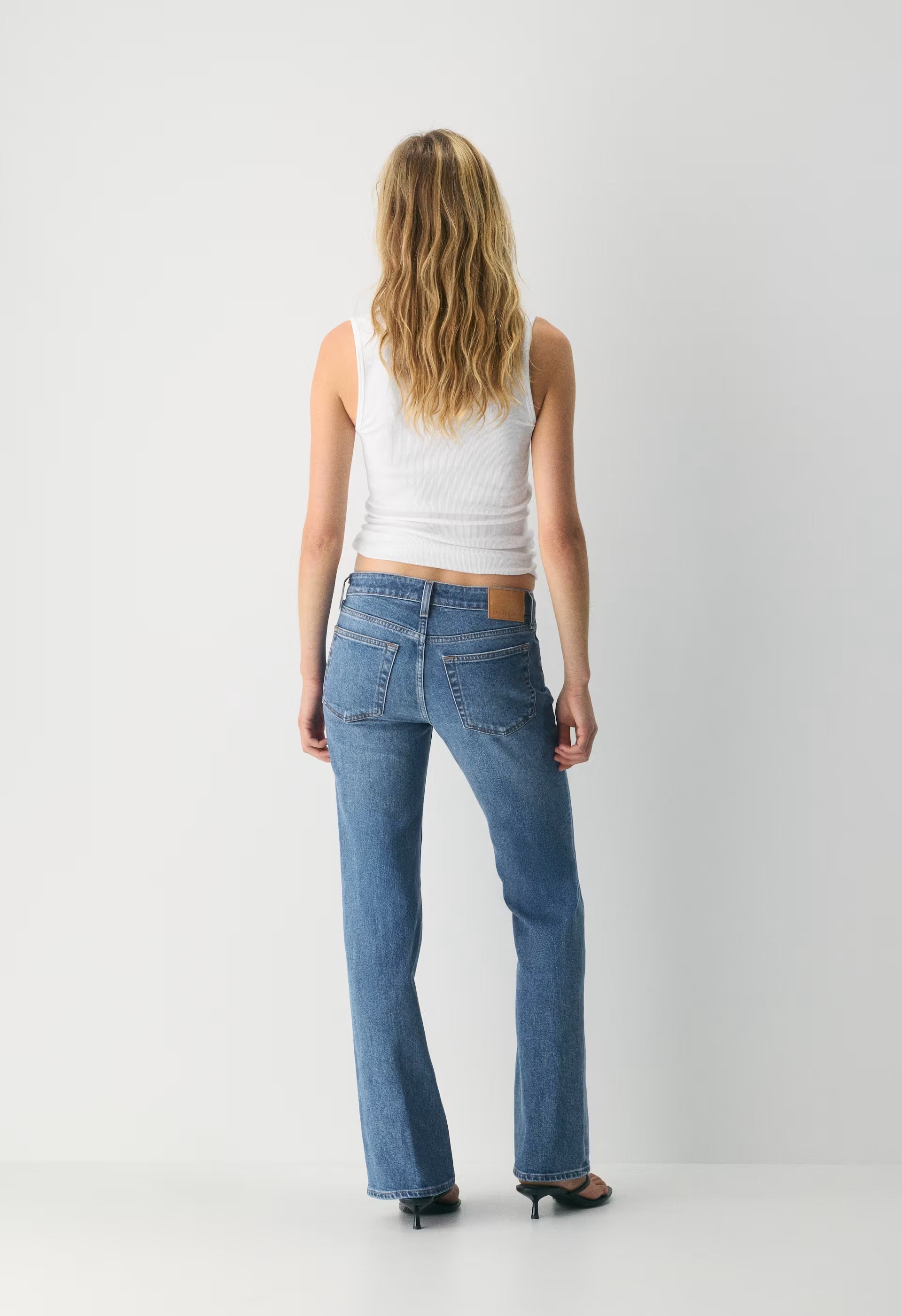 Denim Forum 002 Slim Lo-Rise Bootcut Jean - 5 YRS KISS N TELL BLEU