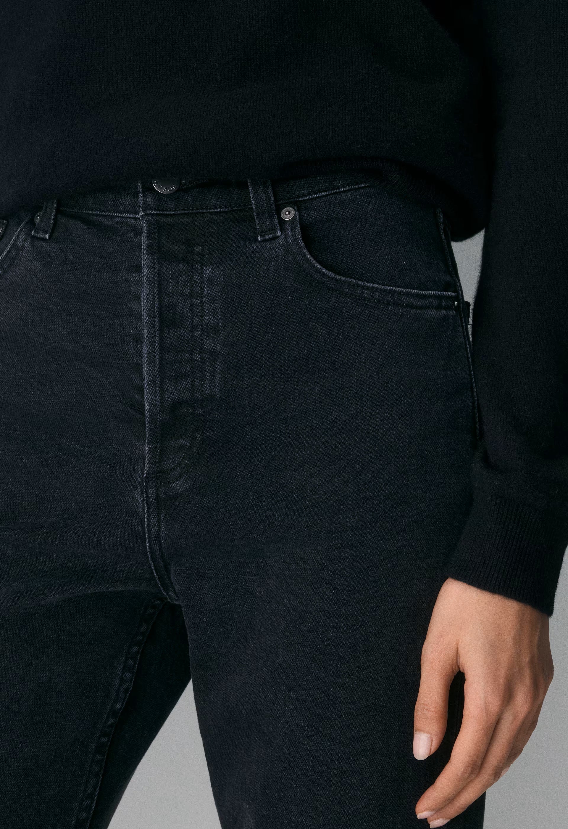Denim Forum The Arlo Hi-Rise Straight Jean - BLACK EYELINER