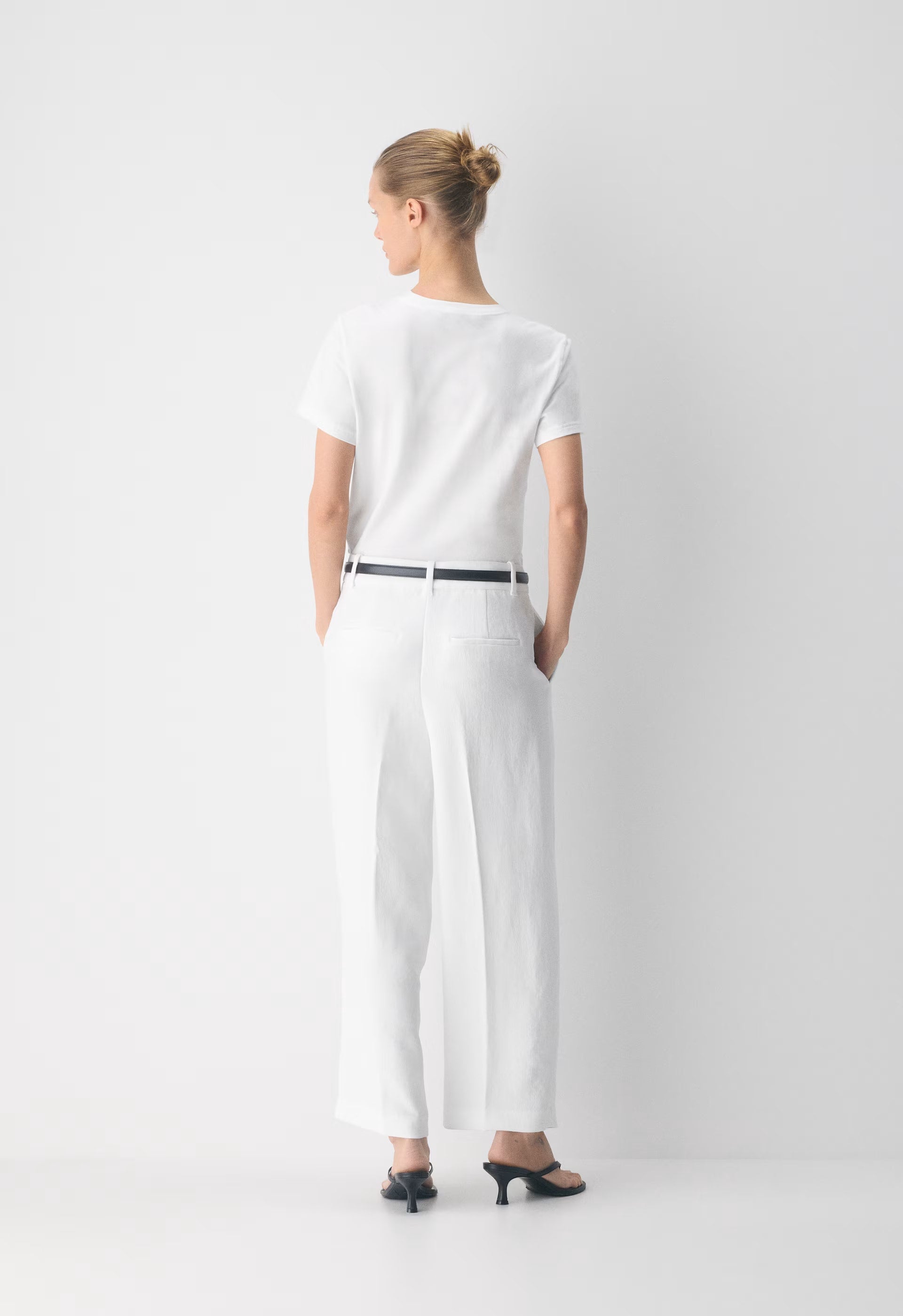 The Effortless Pant™ Cropped - Crepette™ - WHITE