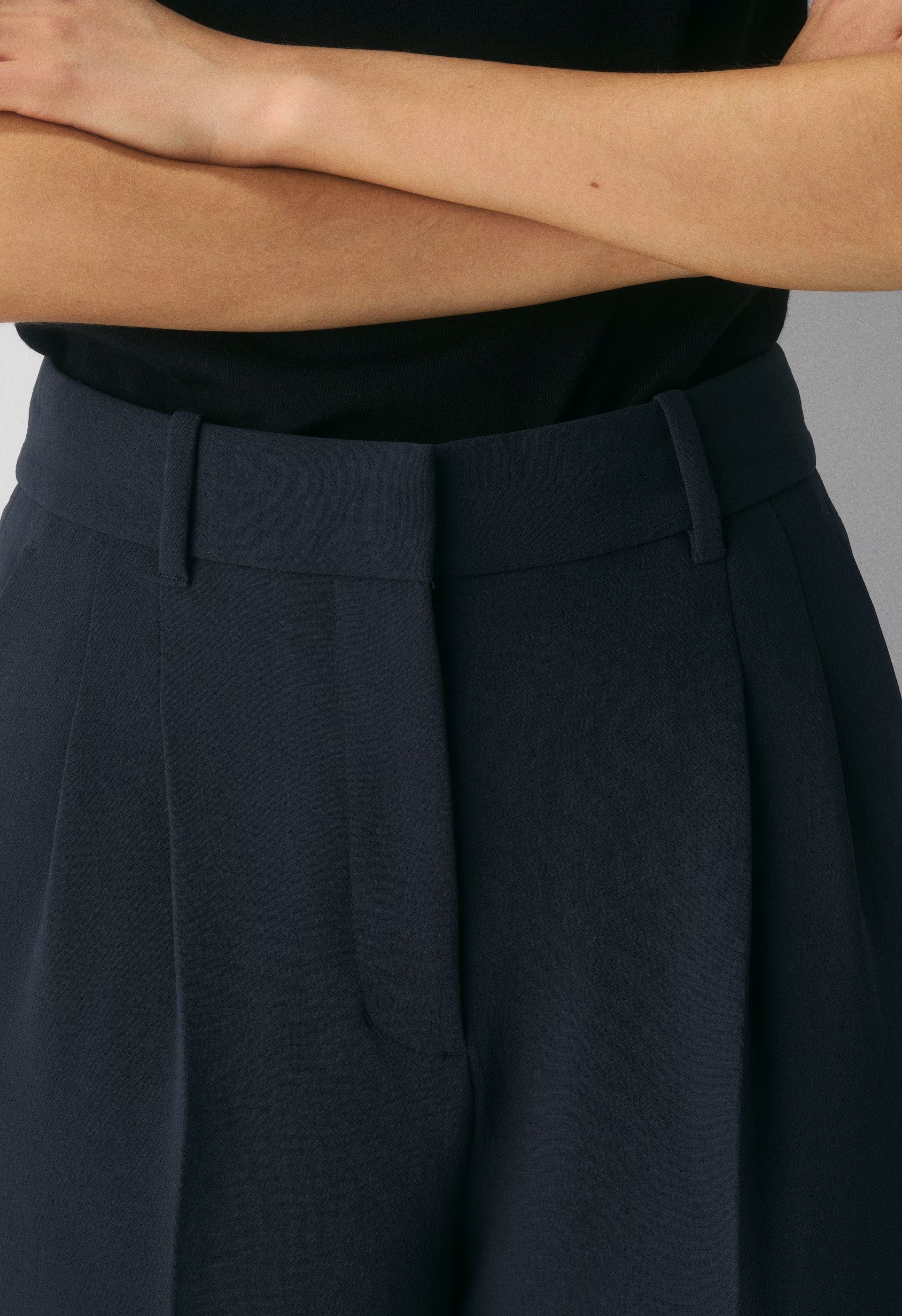 The Effortless Pant™ Cropped - Crepette™ - DARK NIGHT NAVY