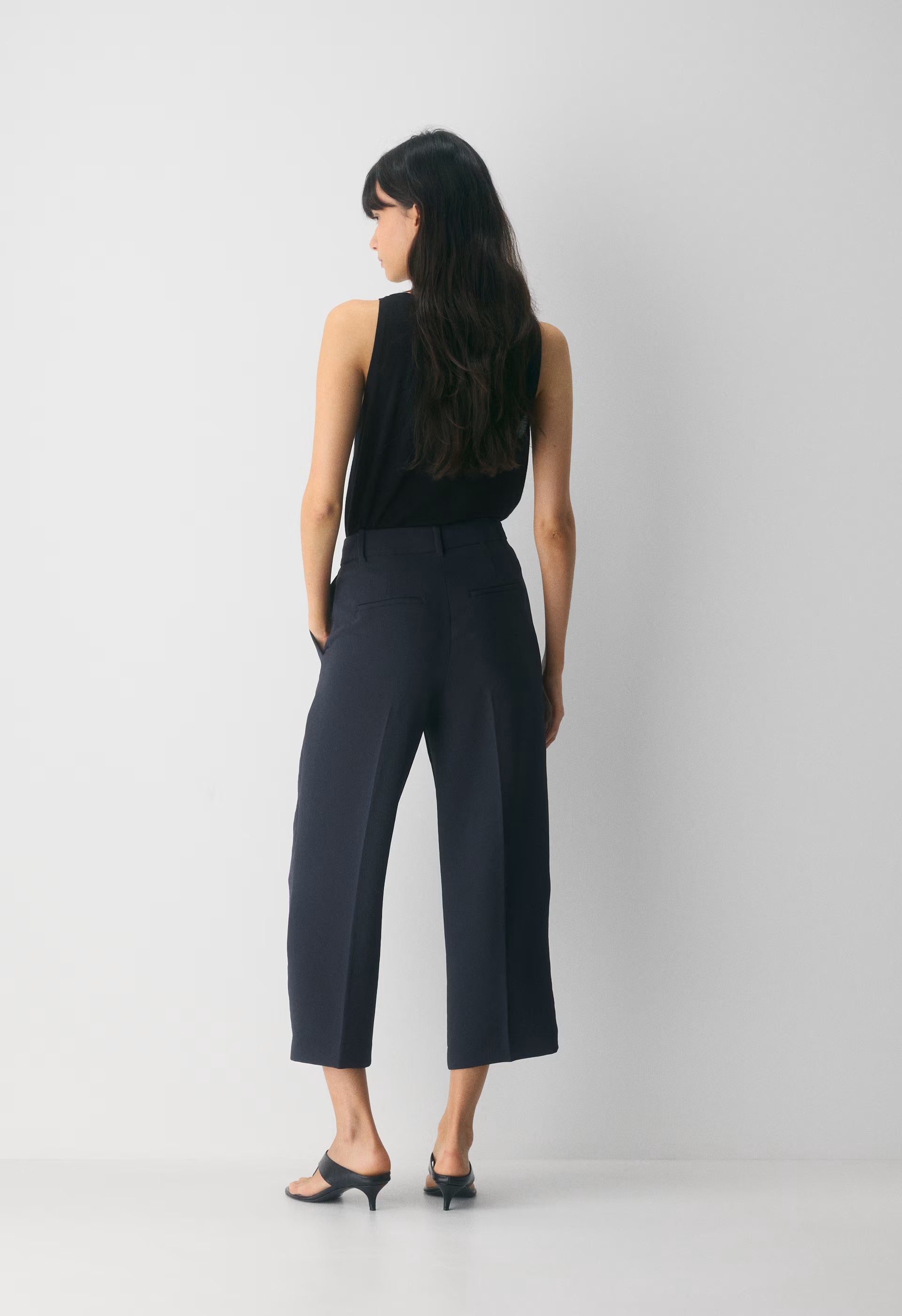 The Effortless Pant™ Cropped - Crepette™ - DARK NIGHT NAVY