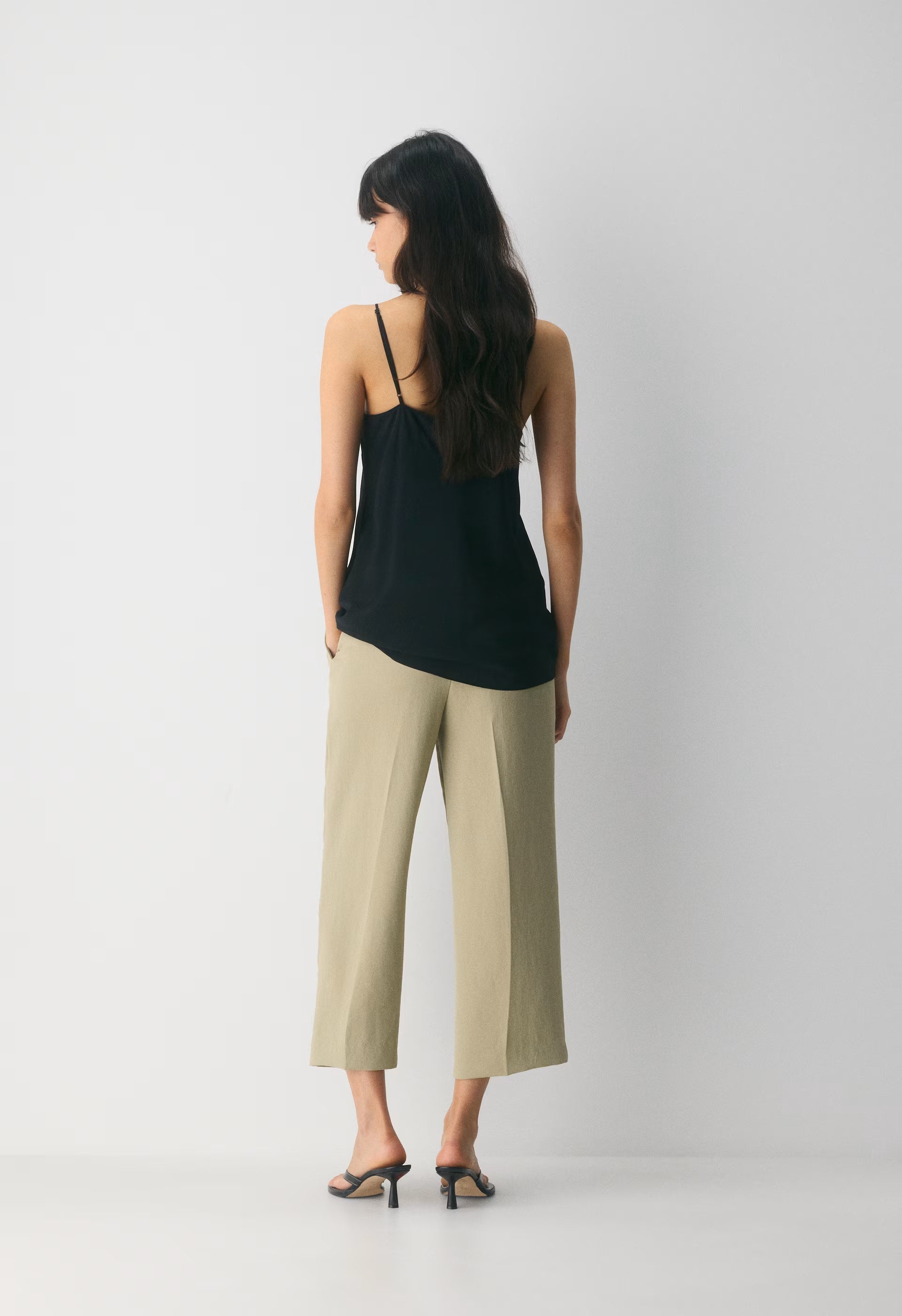 The Effortless Pant™ Cropped - Crepette™ - MARTINI OLIVE