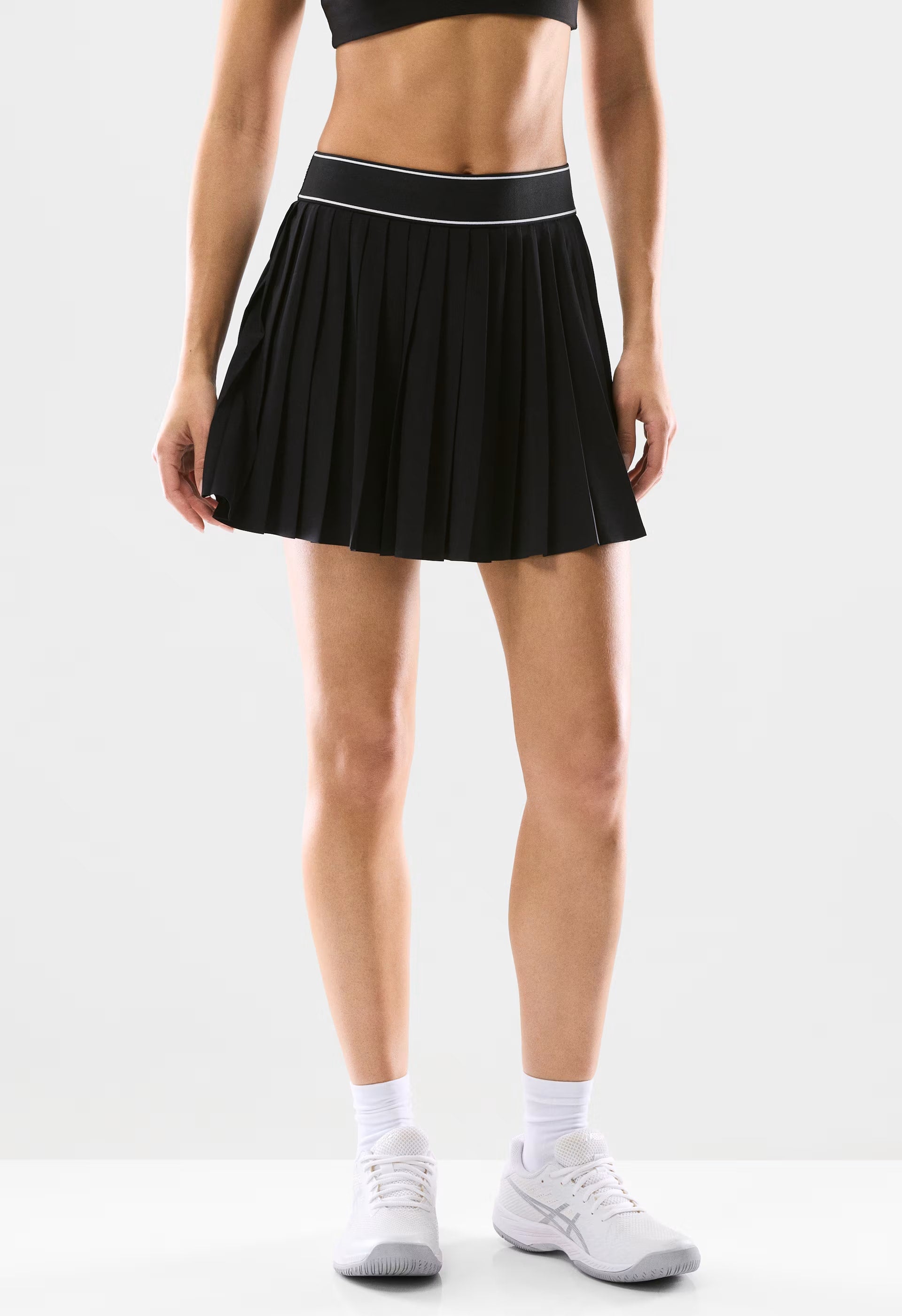 MoveTech™ Tennis Pro Micro Skirt - BLACK/WHITE